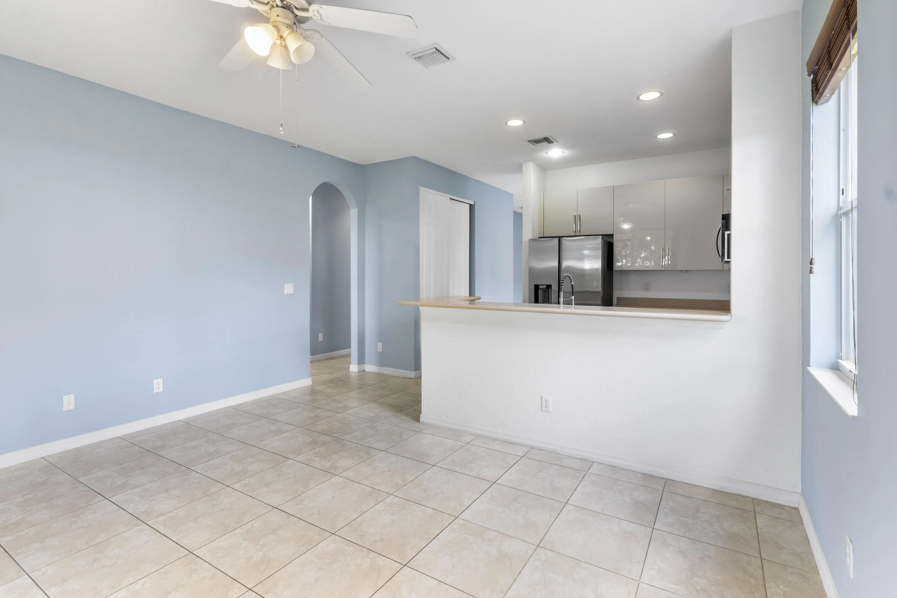 9907 E VERONA Circle