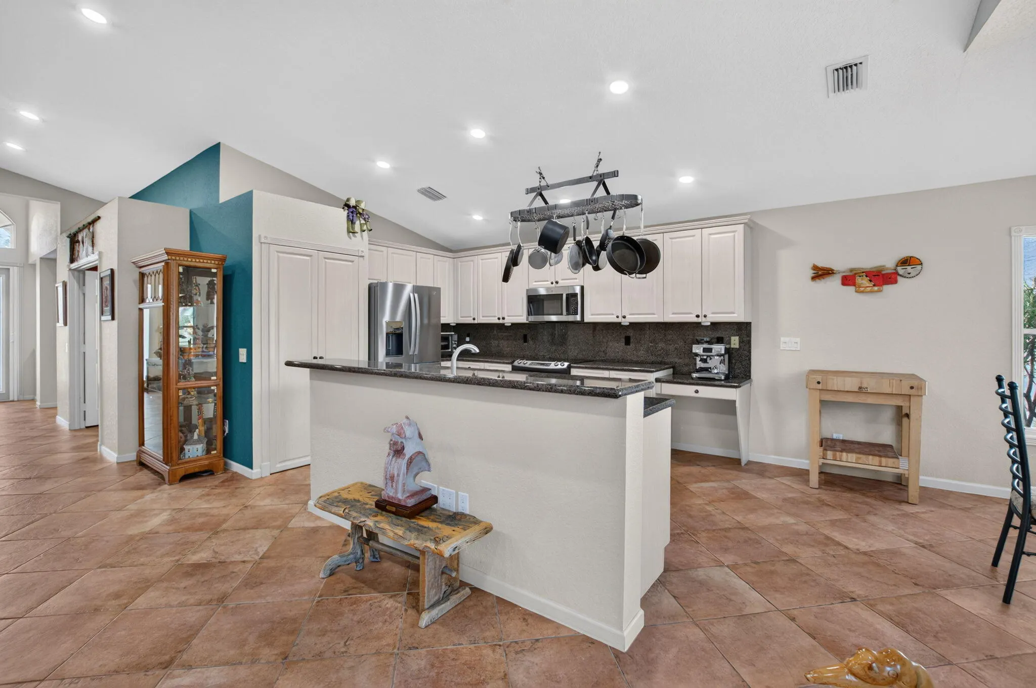 8161 LA JOLLA VISTA Lane