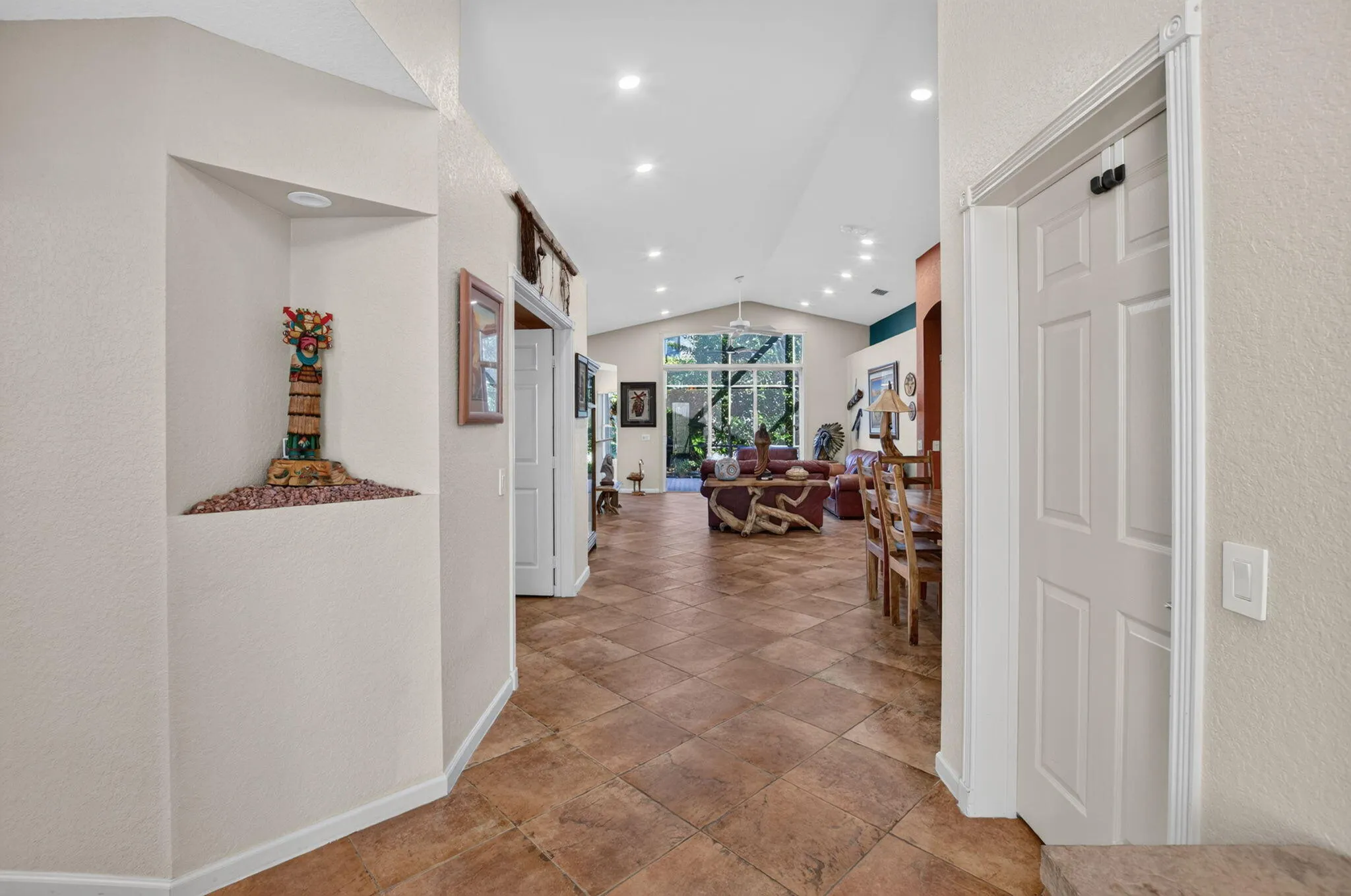 8161 LA JOLLA VISTA Lane