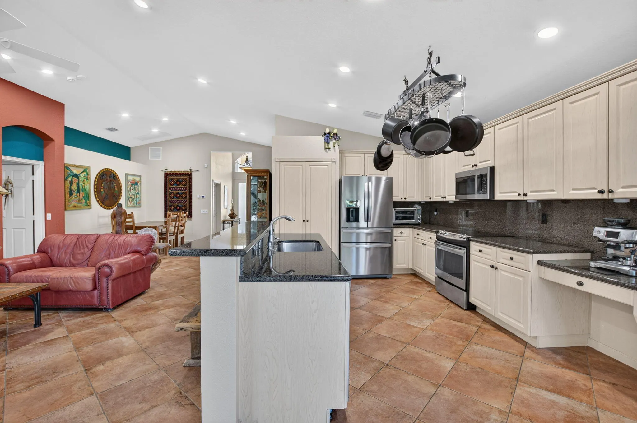 8161 LA JOLLA VISTA Lane