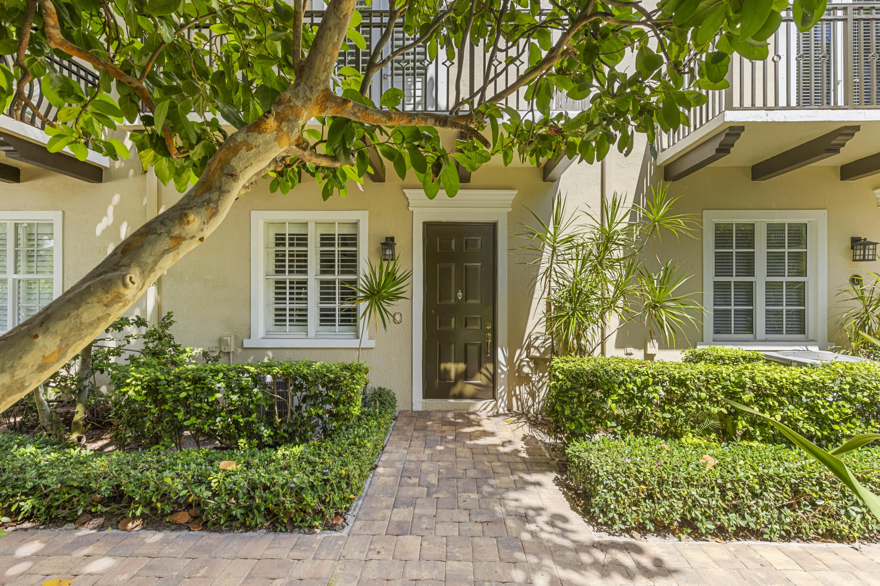 65 SE 5th Avenue