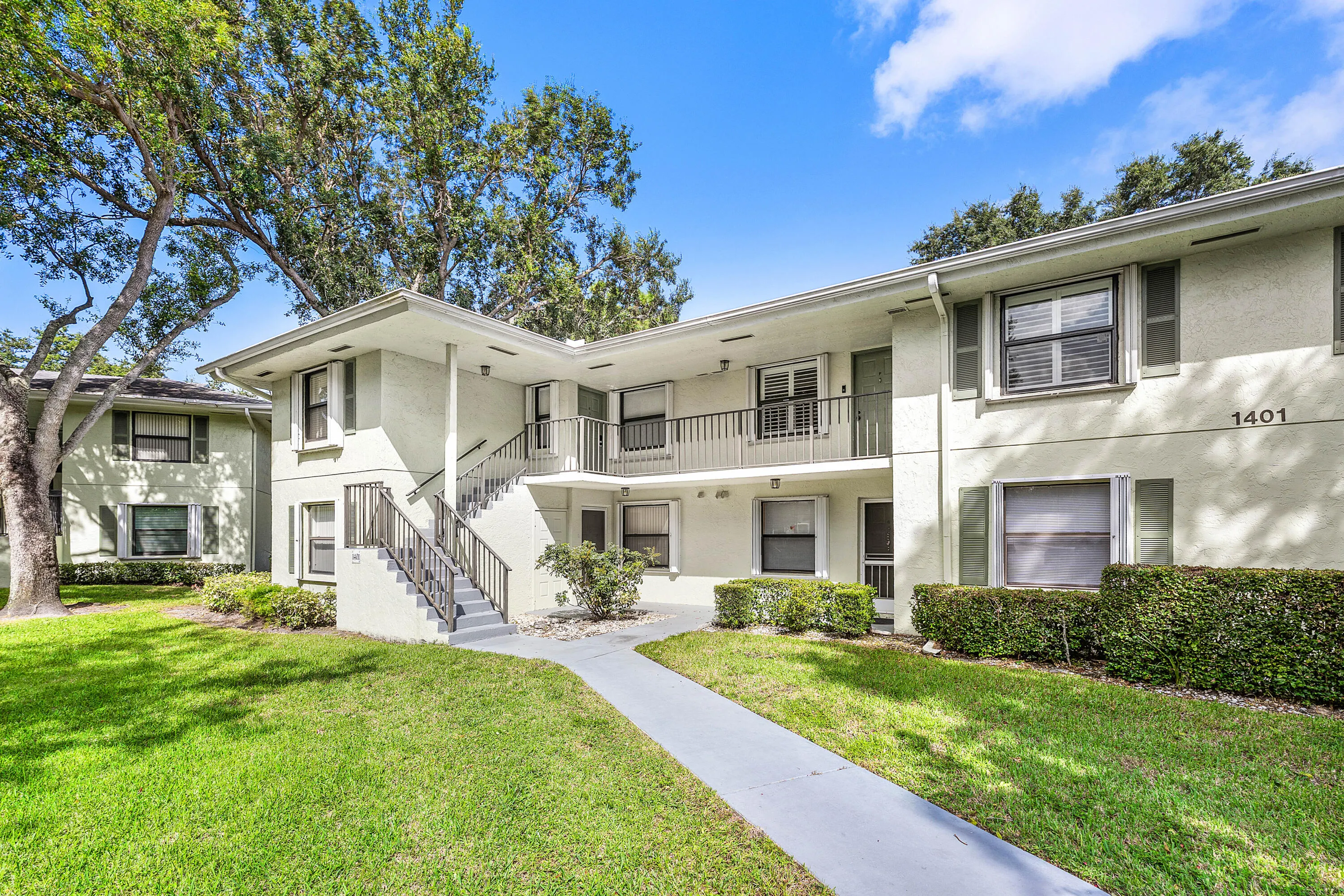 1401 Sabal Ridge Circle #F