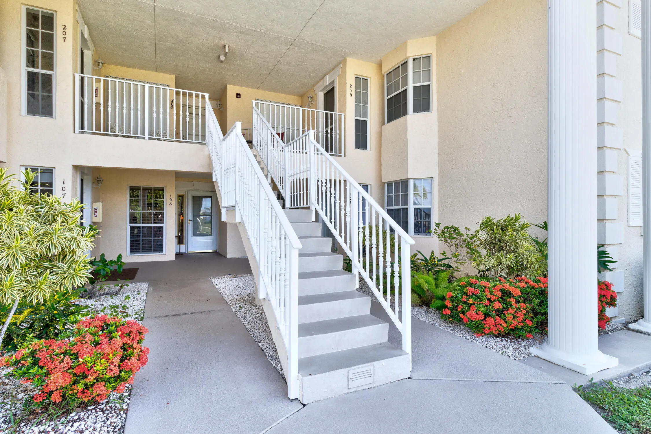 740 LAKE ORCHID Circle #108