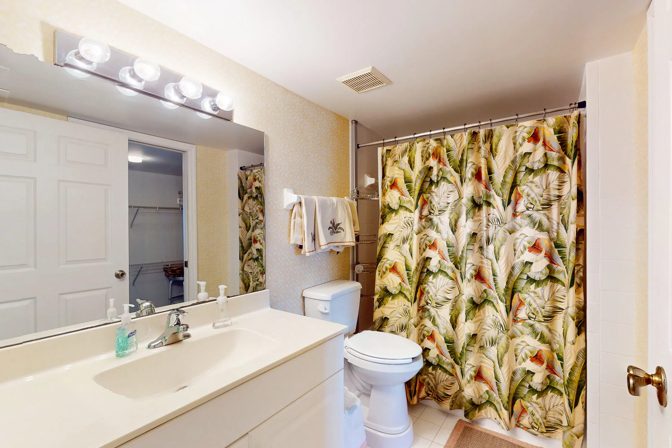 740 LAKE ORCHID Circle #108