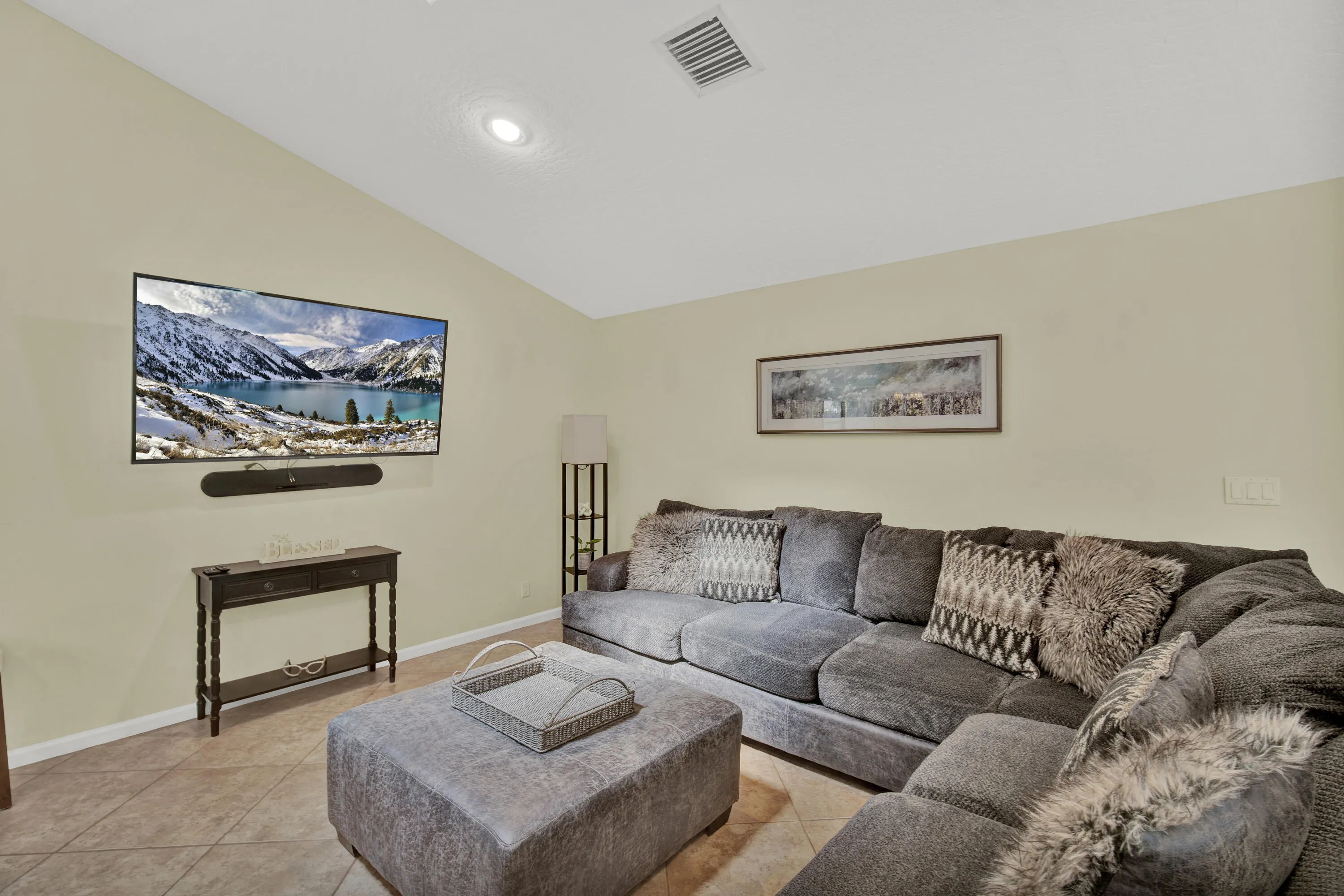 1835 Staimford Circle