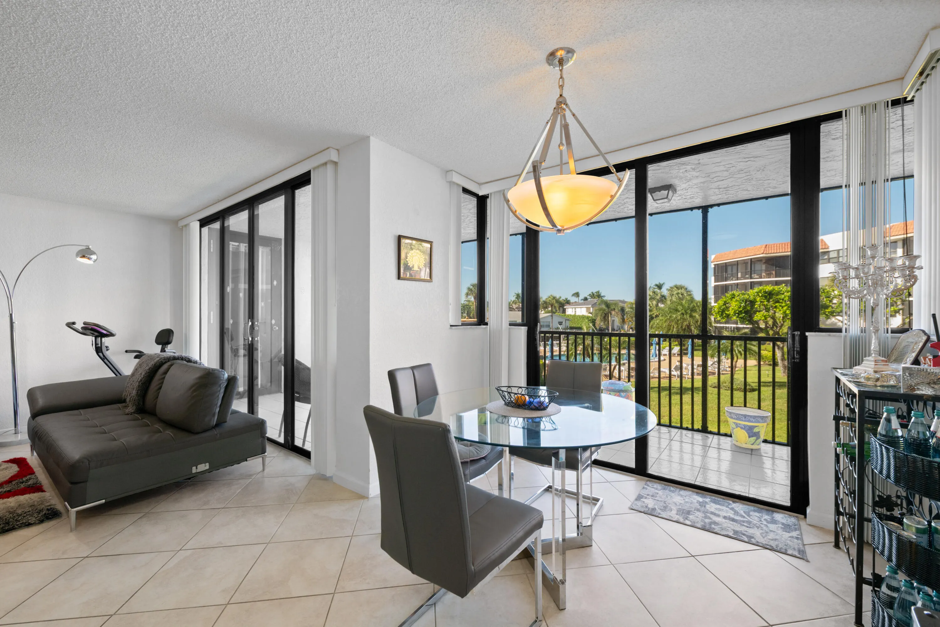 800 Jeffery Street #205