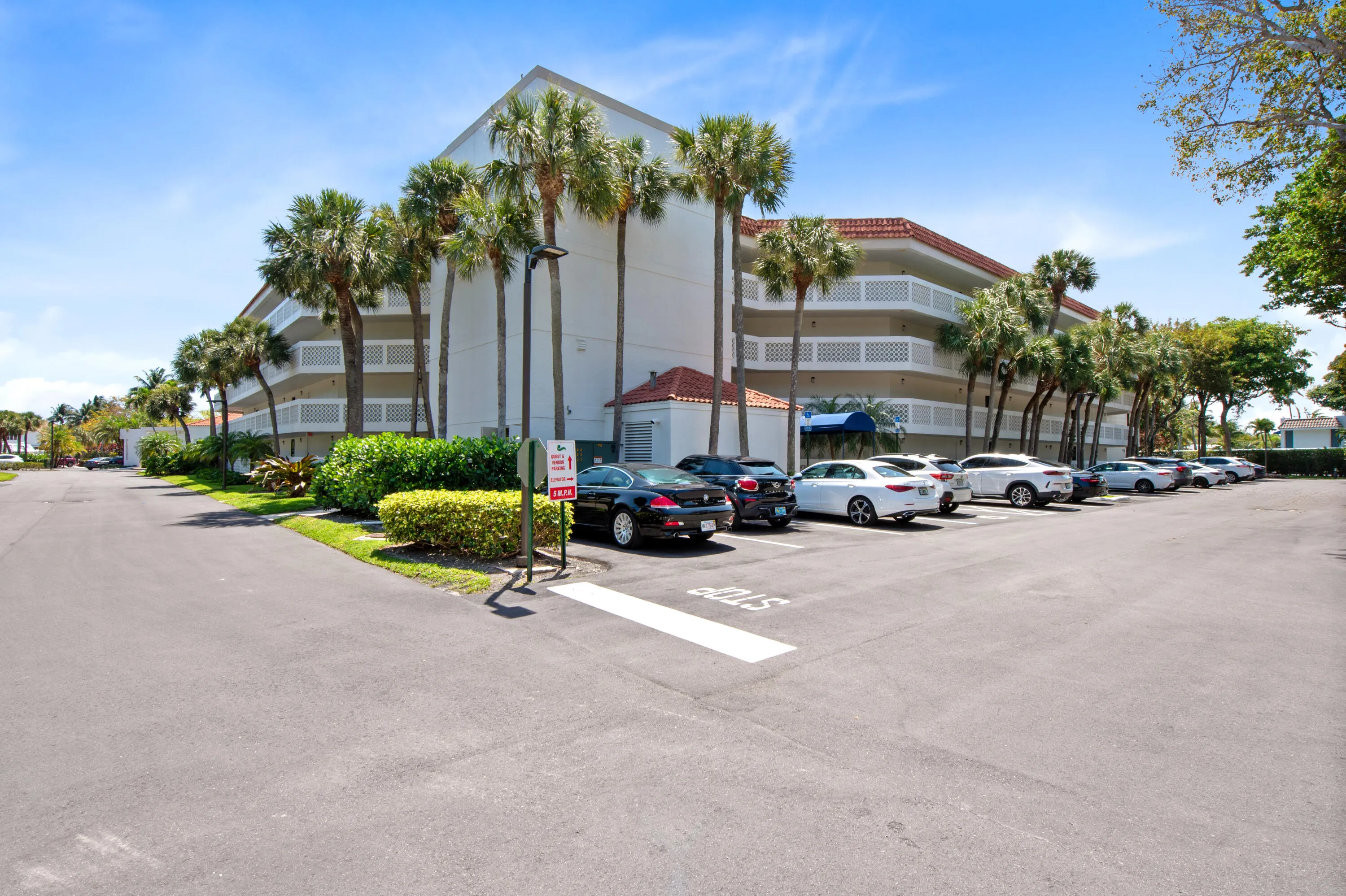 800 Jeffery Street #205