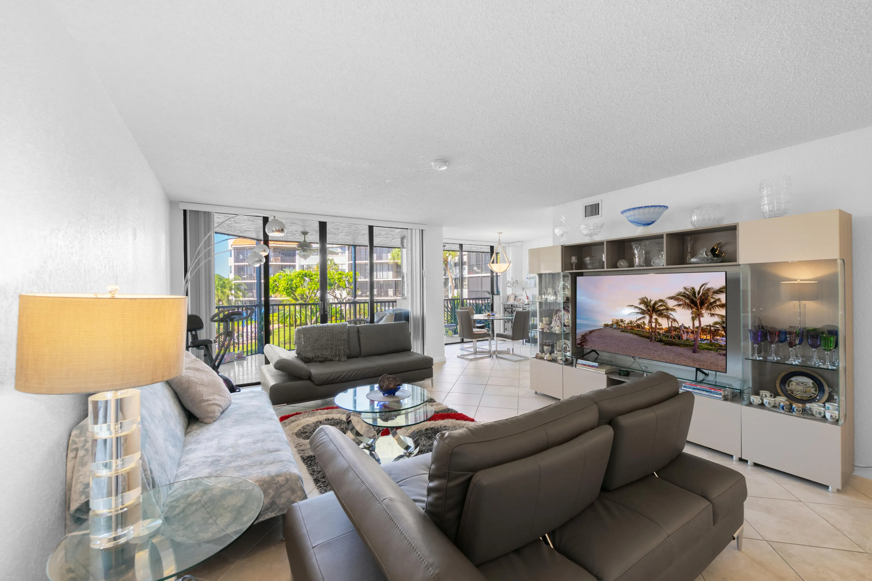 800 Jeffery Street #205