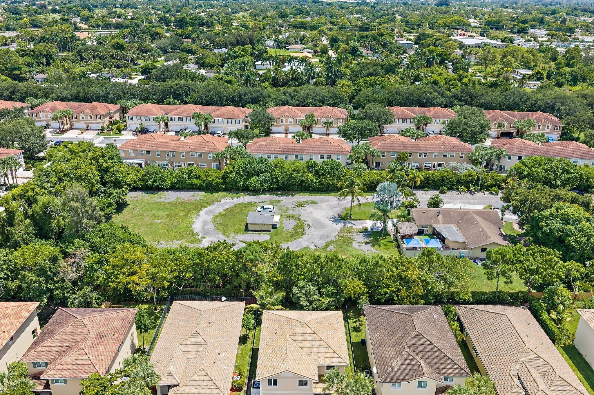 5681 De Soto Road
