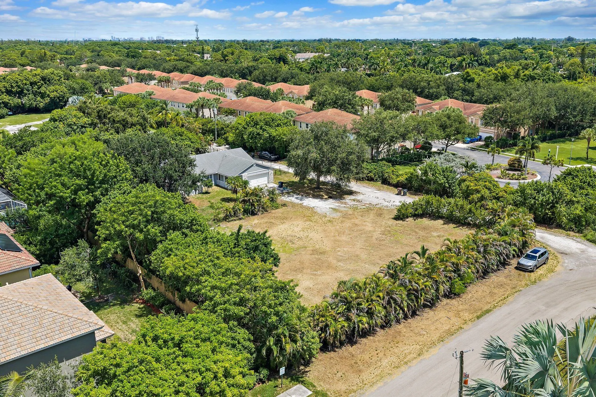 5681 De Soto Road