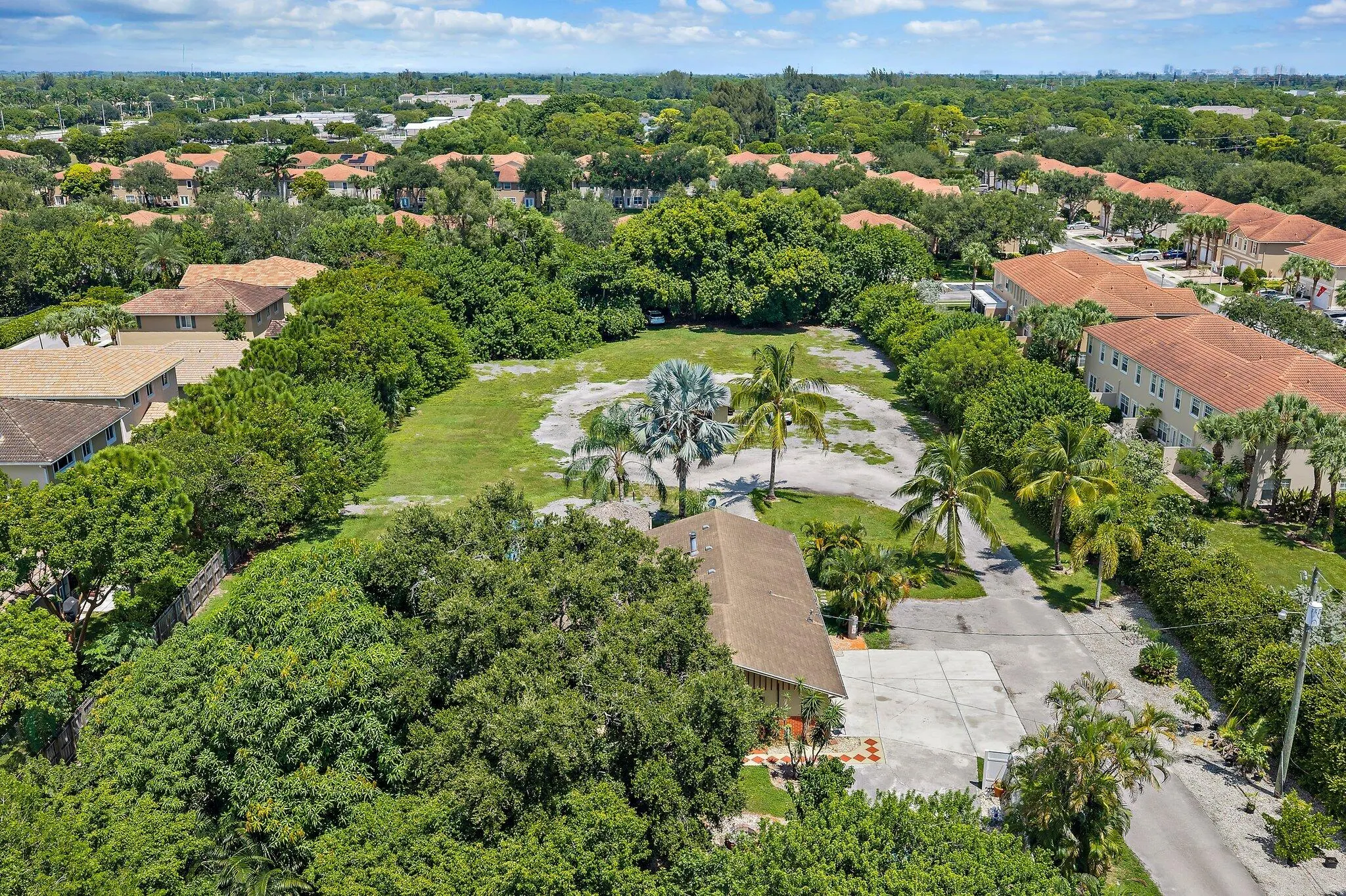 5681 De Soto Road