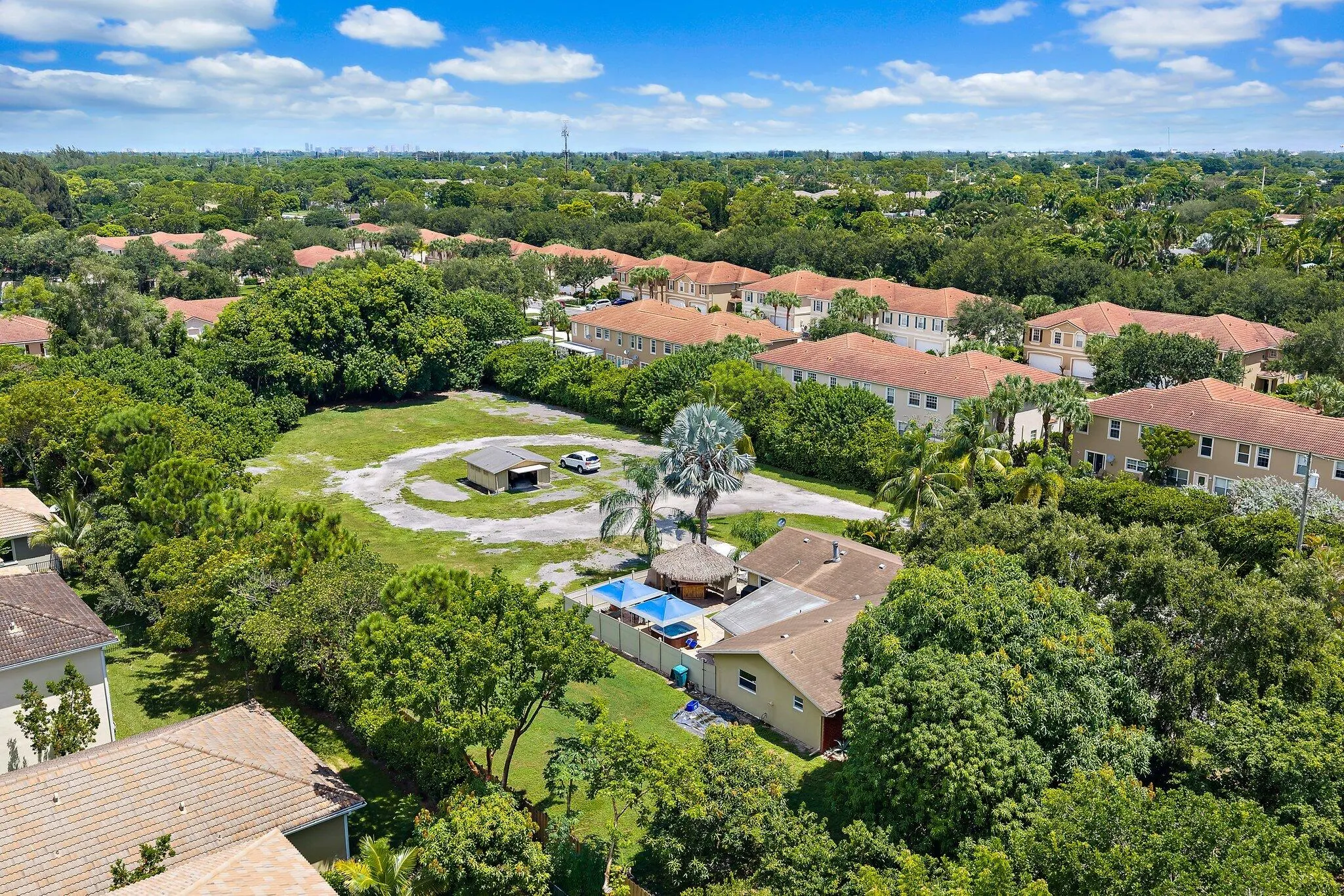 5681 De Soto Road