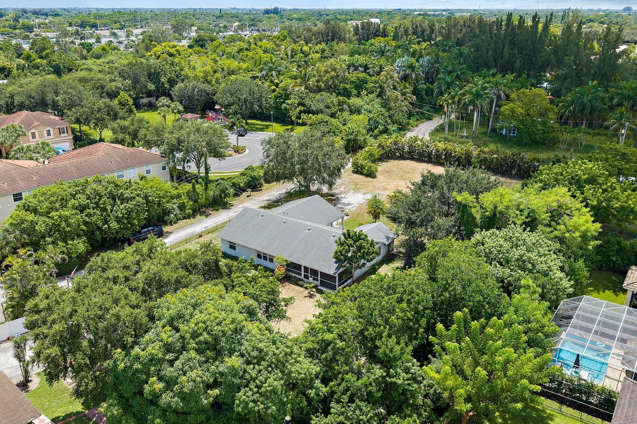 5681 De Soto Road