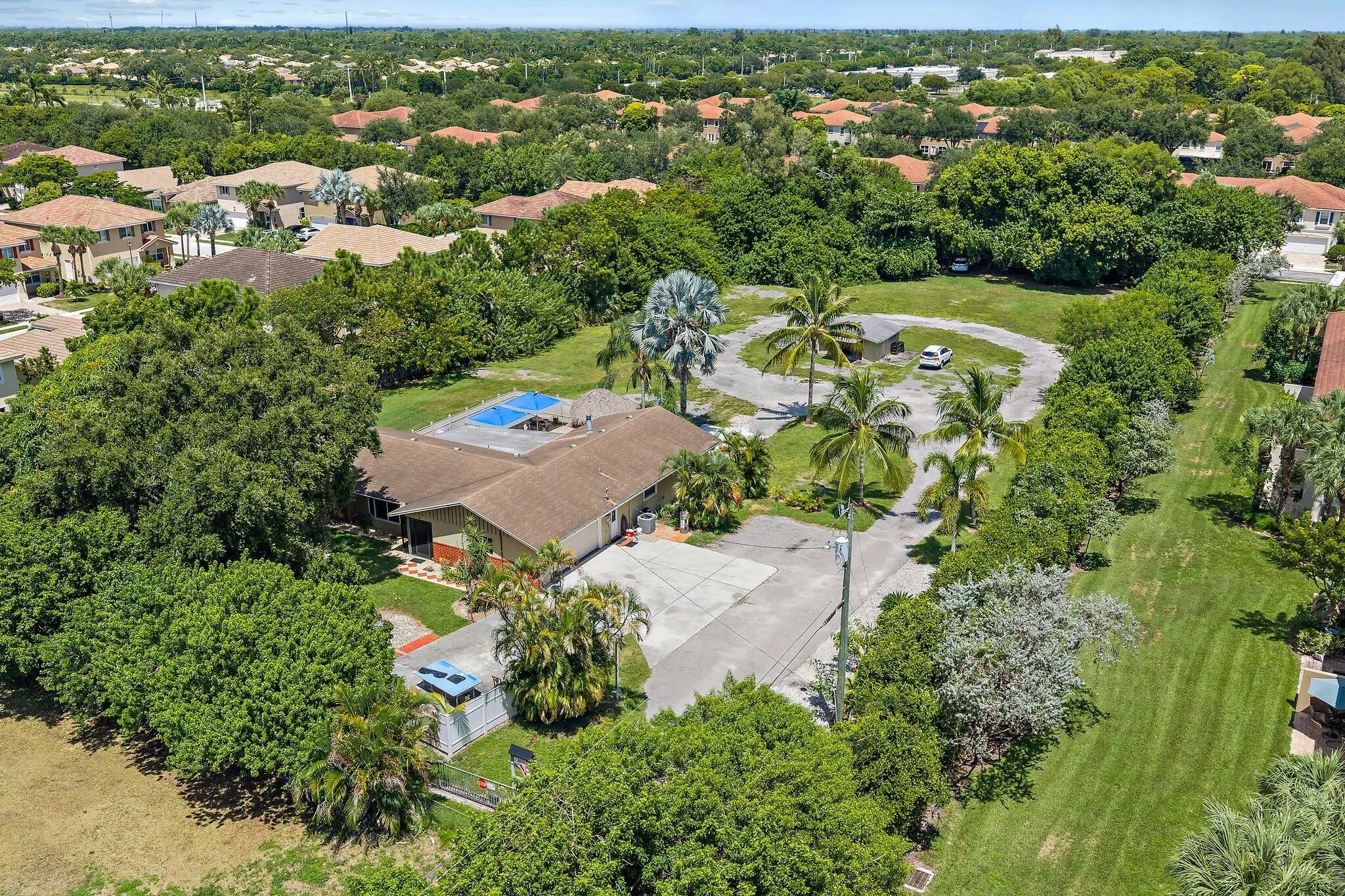 5681 De Soto Road