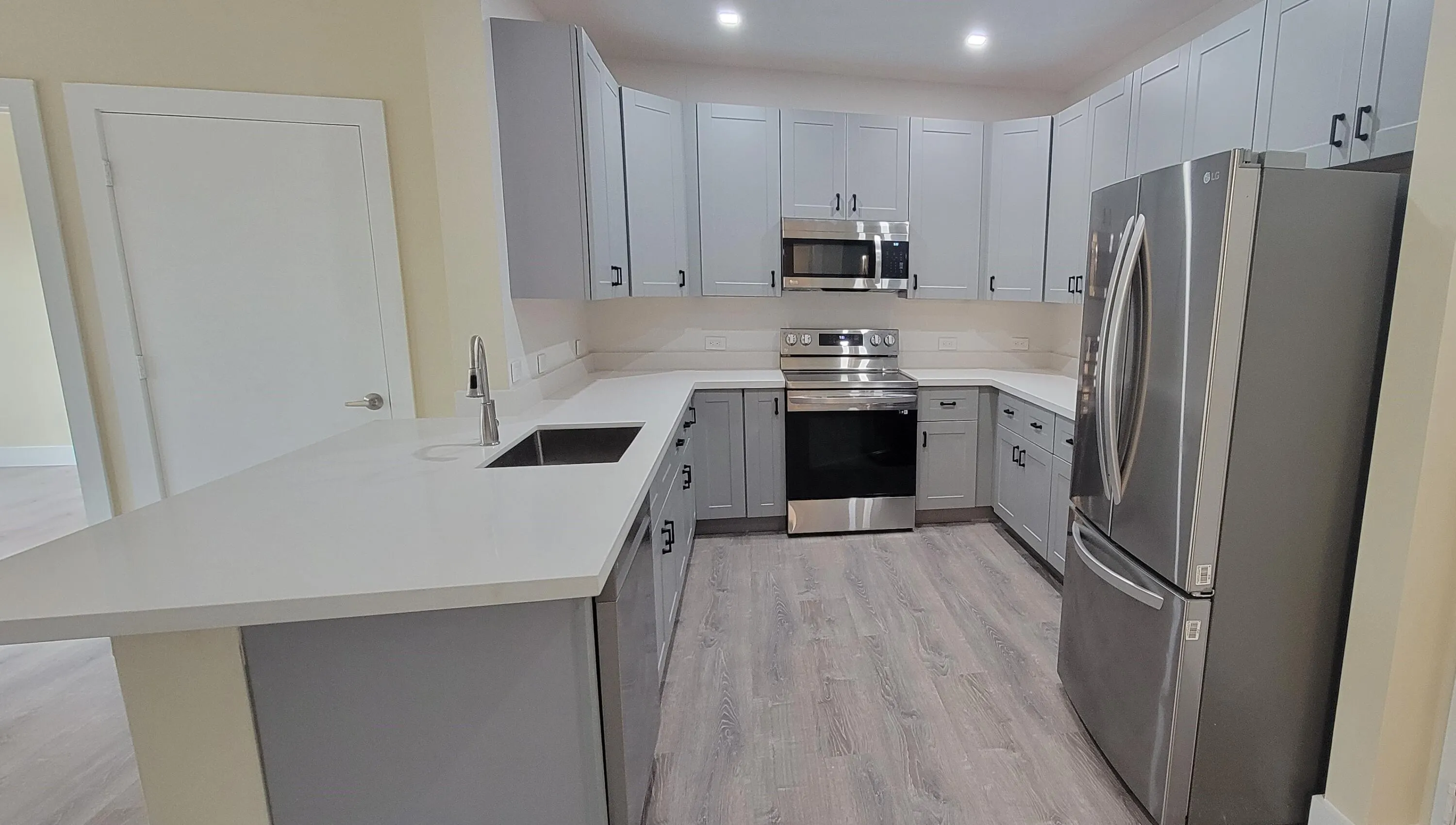 3801 DAVIE Boulevard #206
