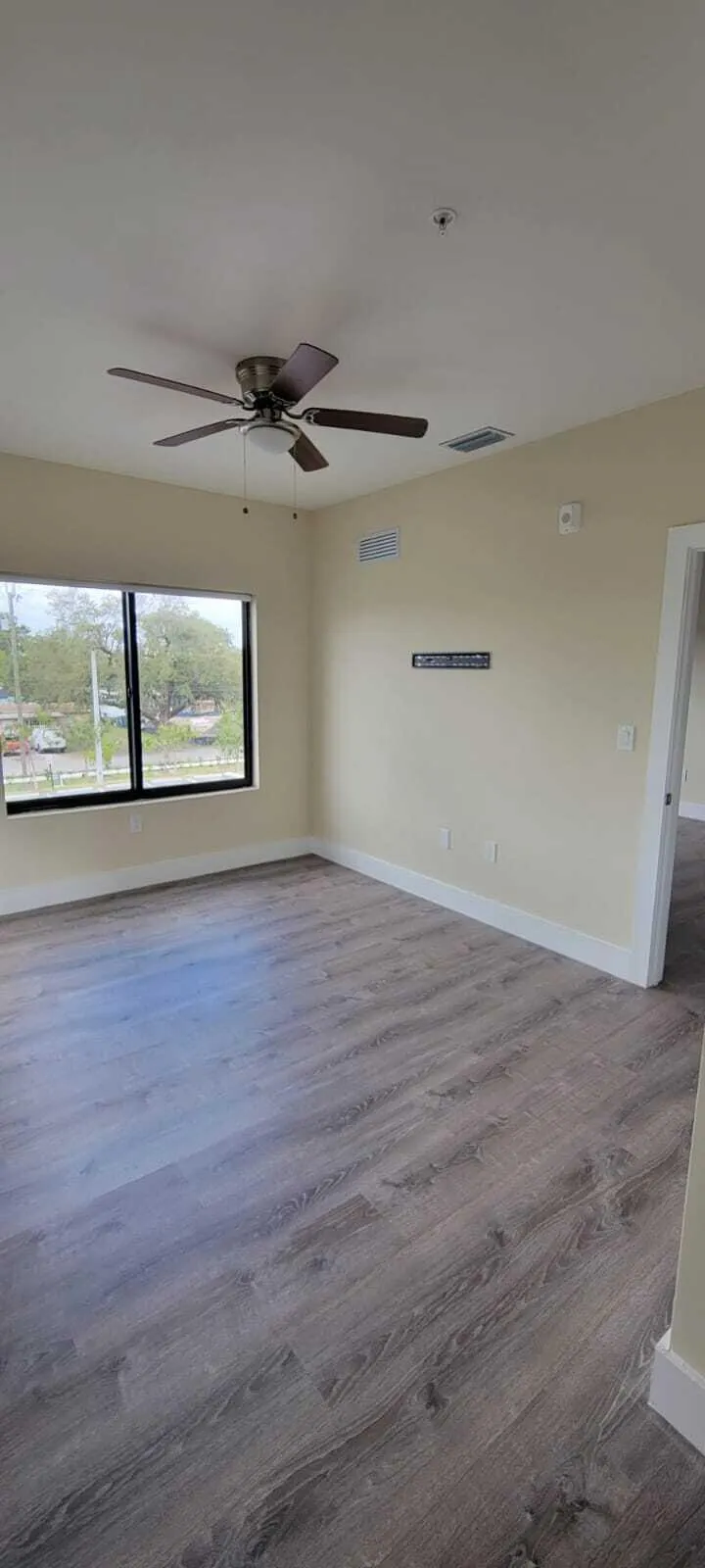 3801 DAVIE Boulevard #206