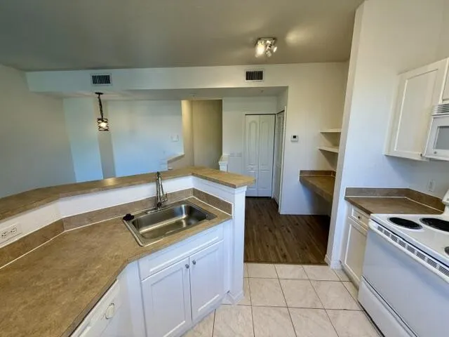 11011 LEGACY Lane #301