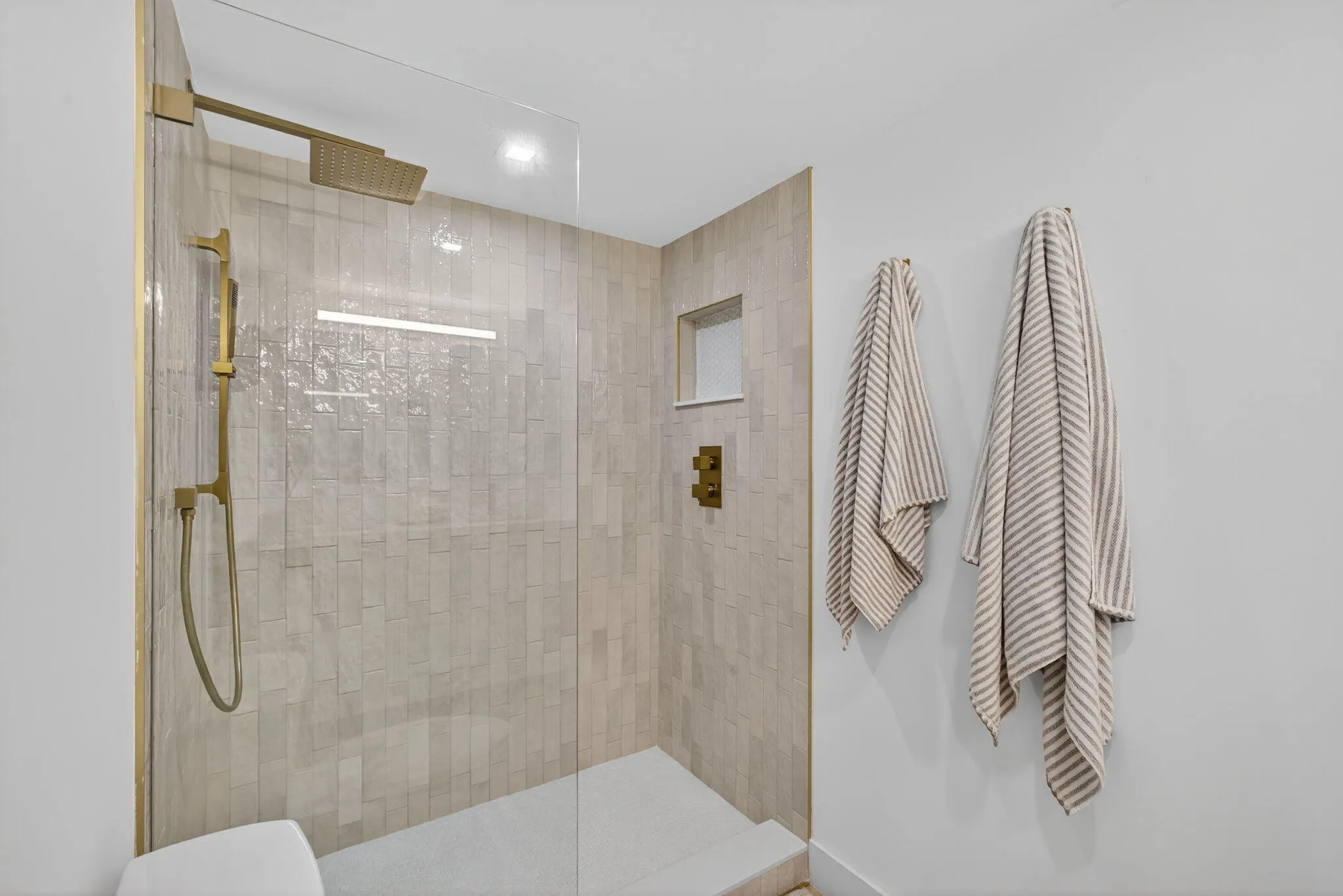 1200 Marine Way #805