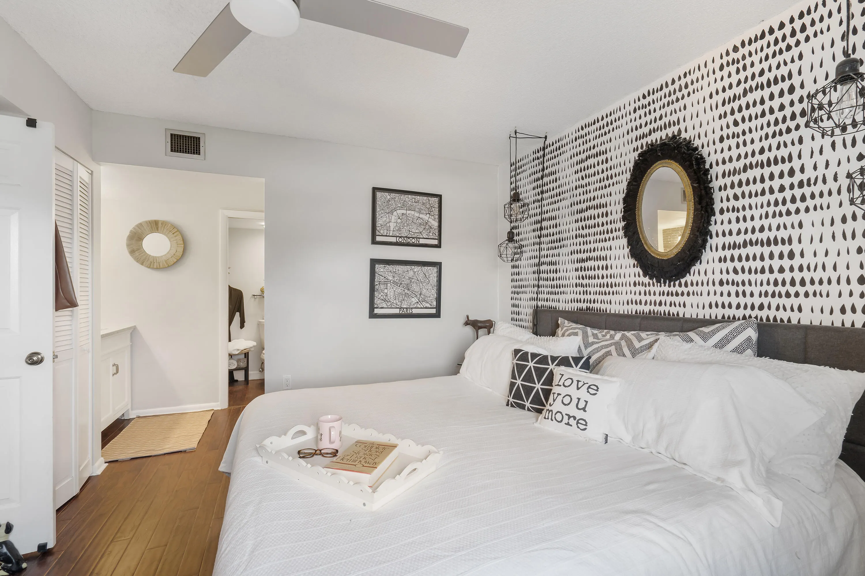 6037 BALBOA Circle #403