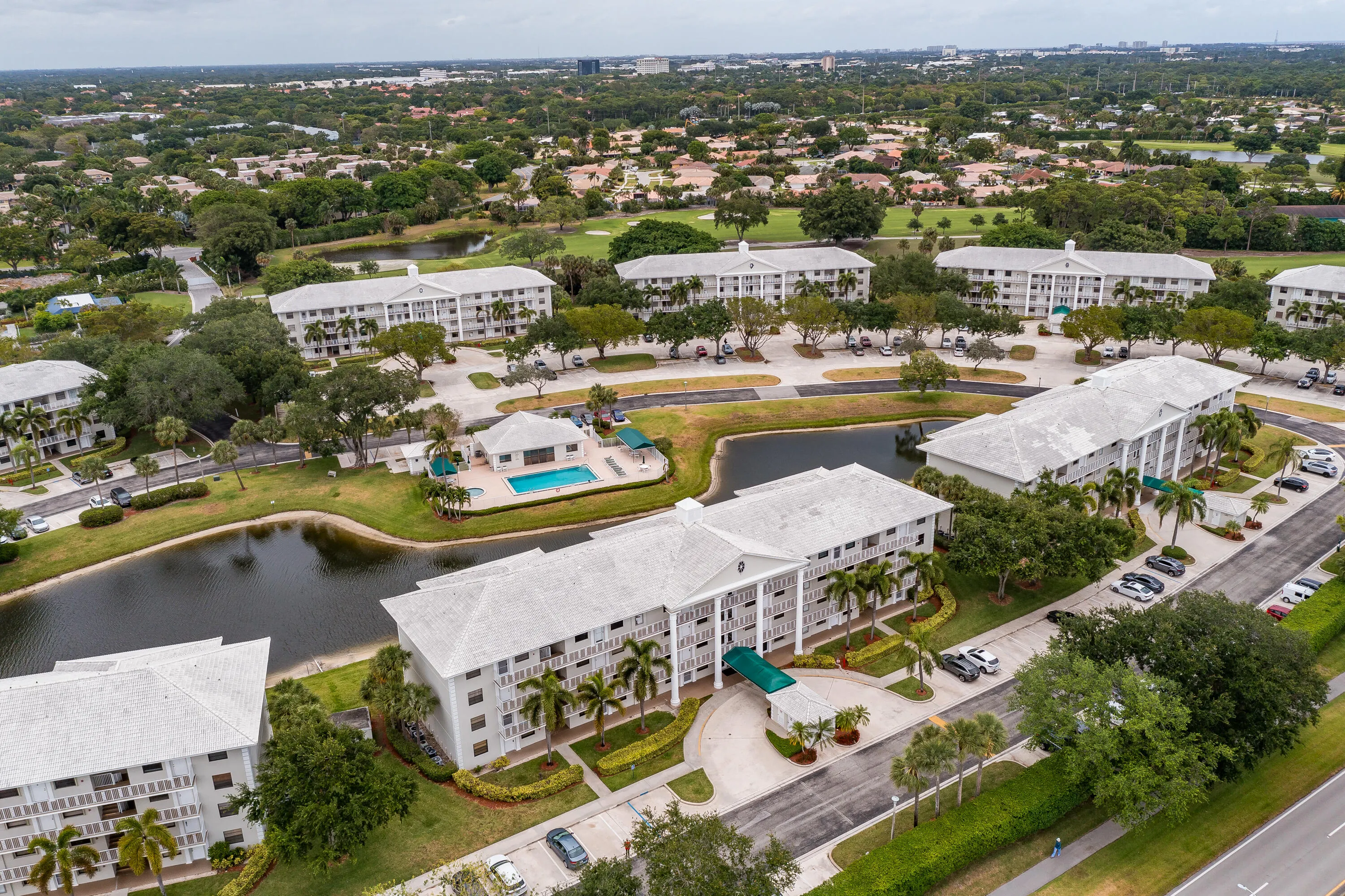 6037 BALBOA Circle #403