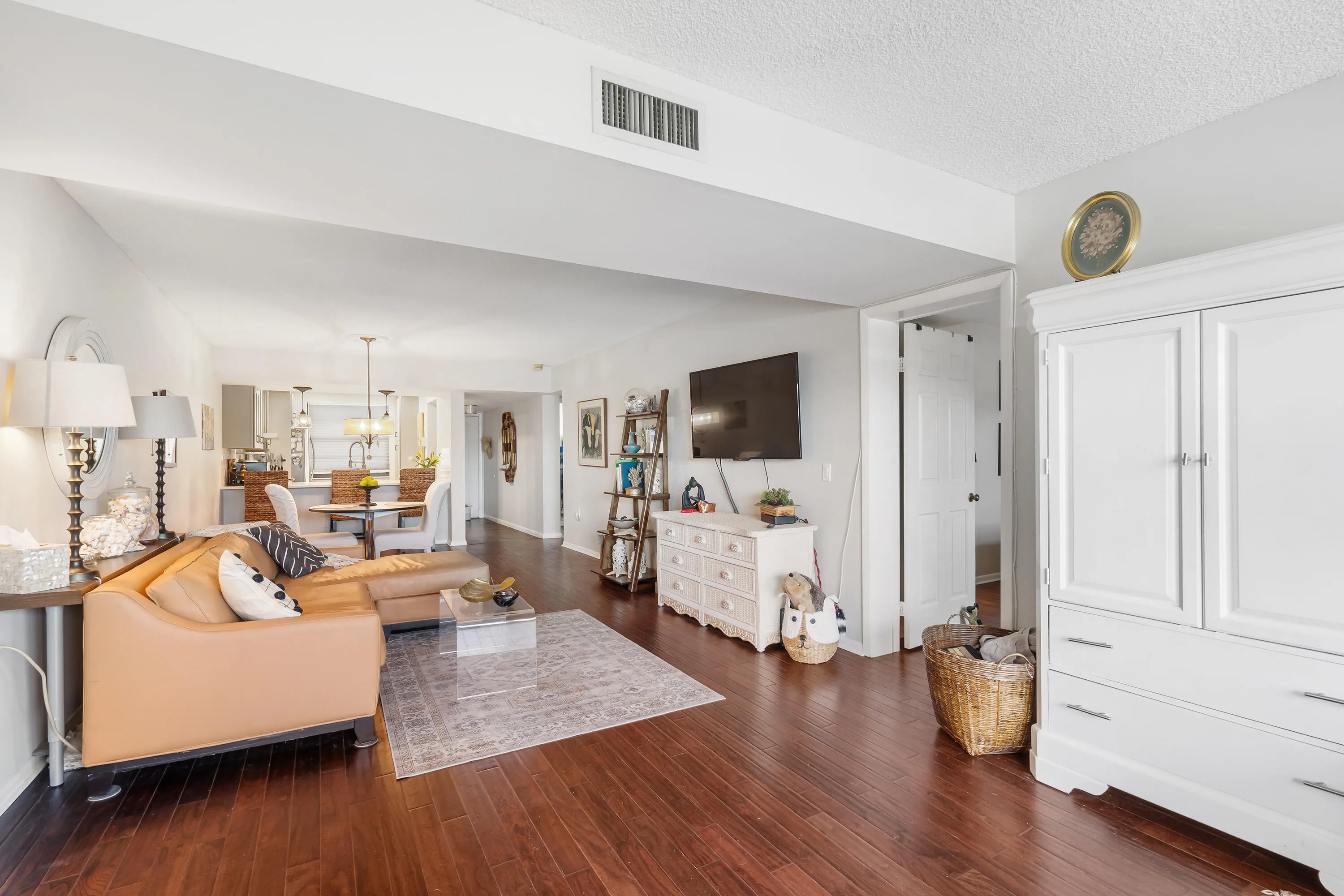 6037 BALBOA Circle #403
