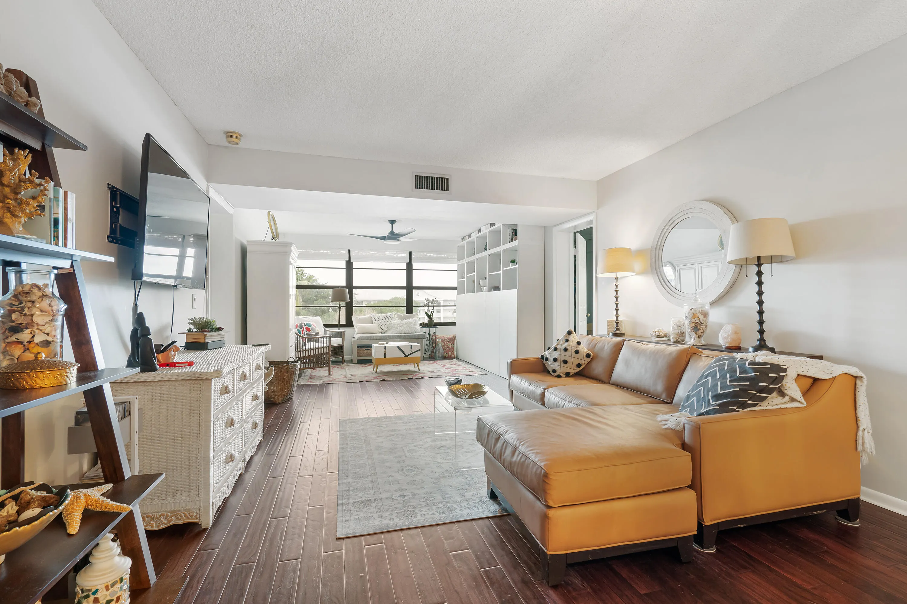 6037 BALBOA Circle #403