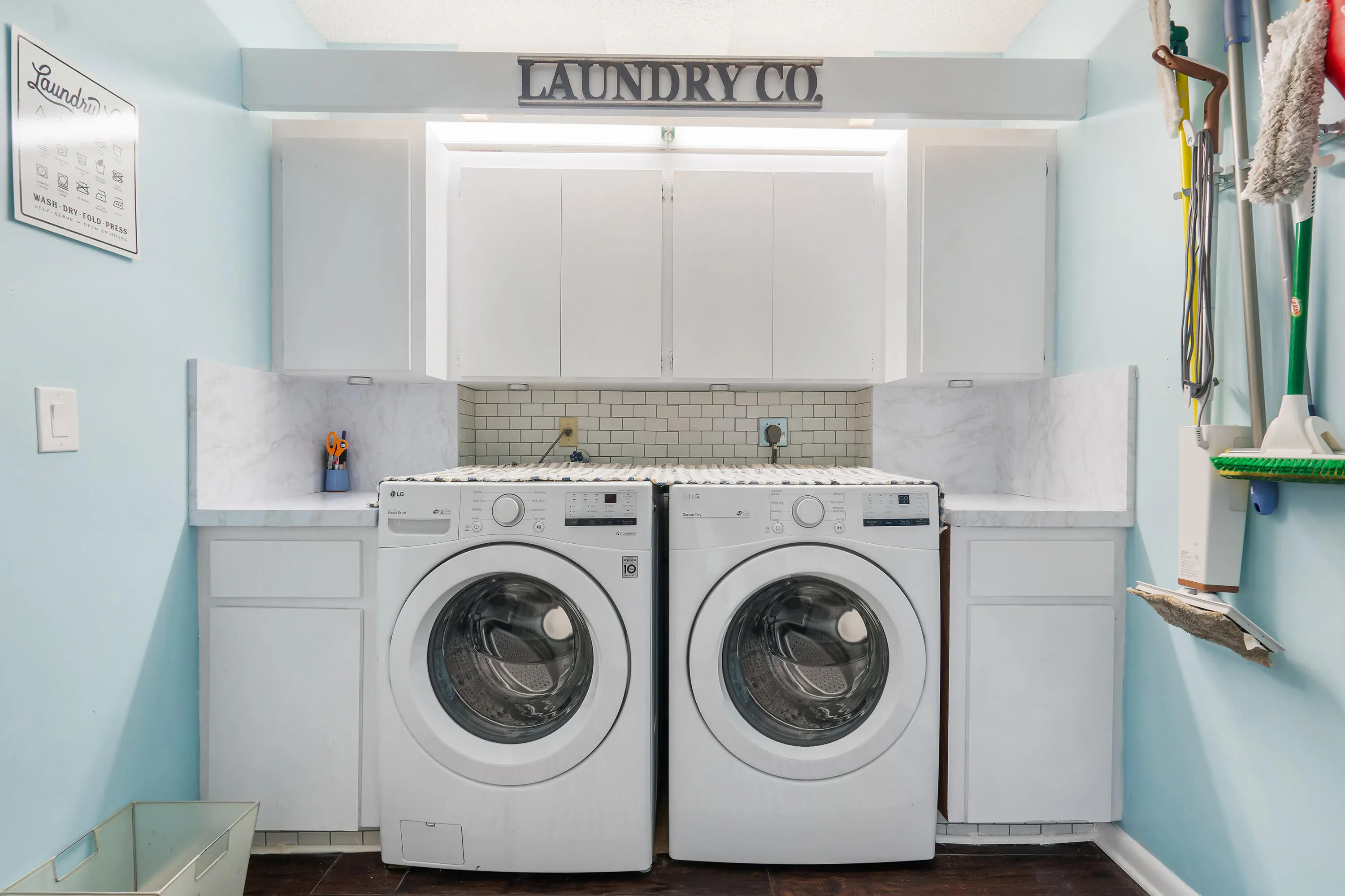 6037 BALBOA Circle #403