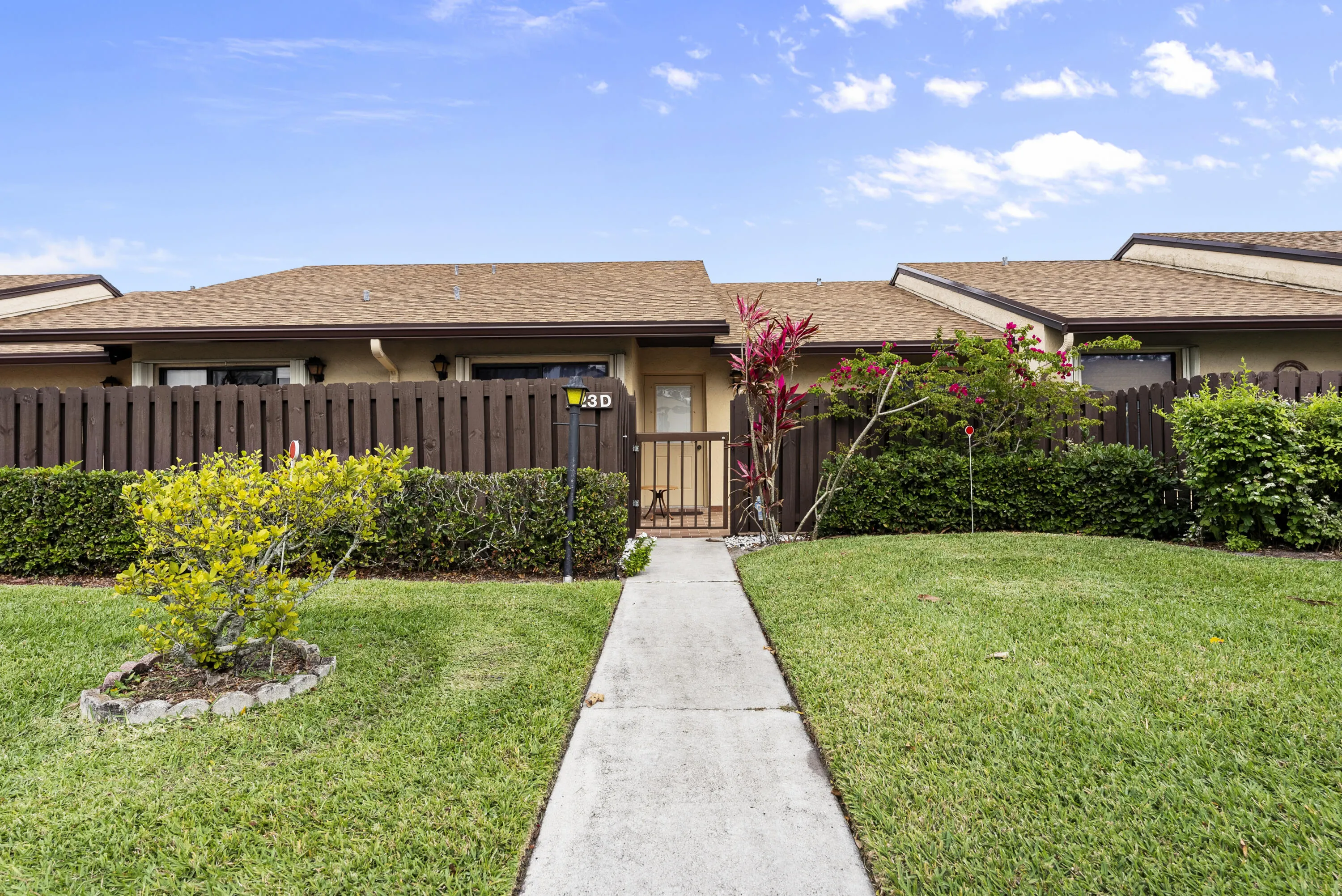 823 SKY PINE Way #D