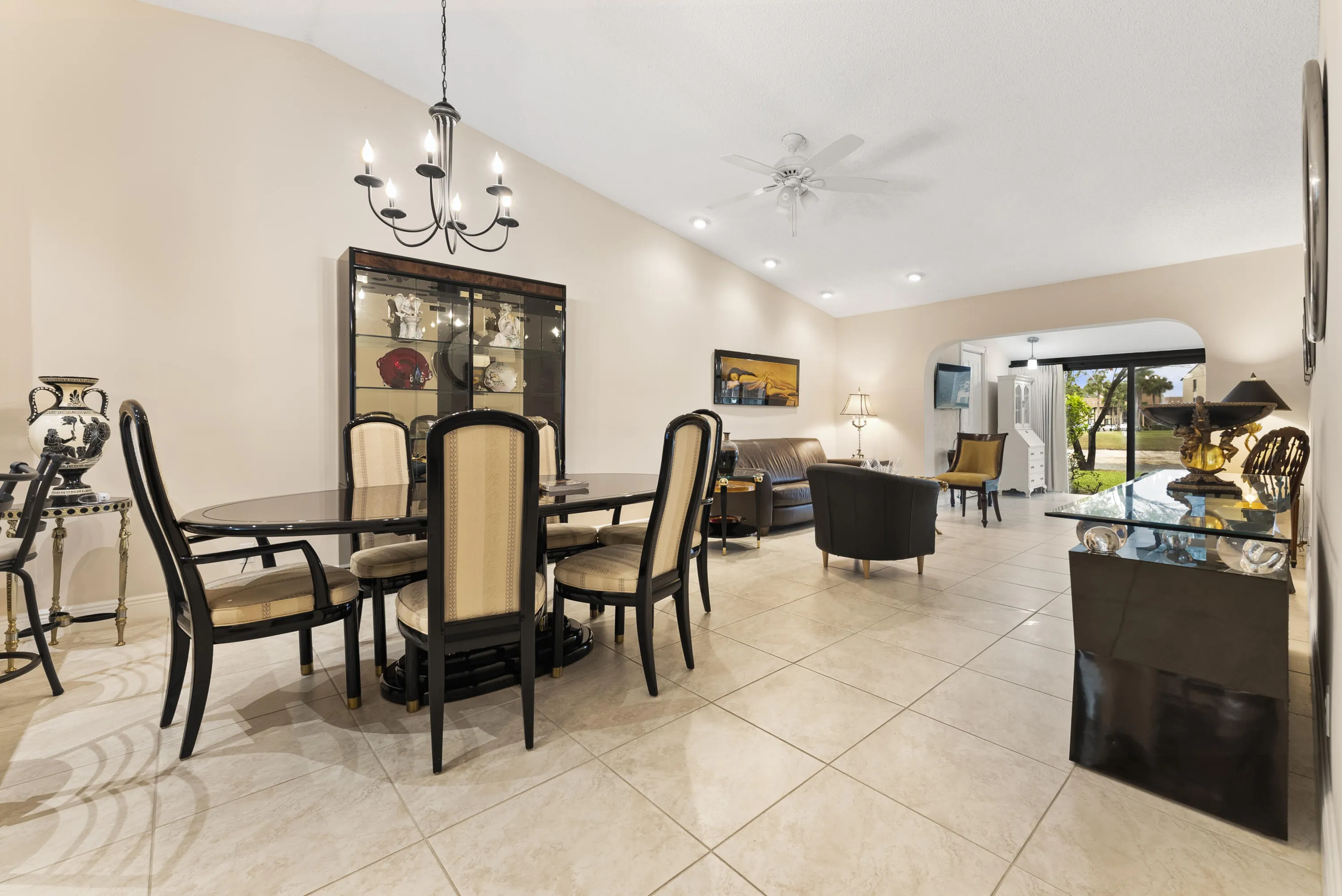 823 SKY PINE Way #D