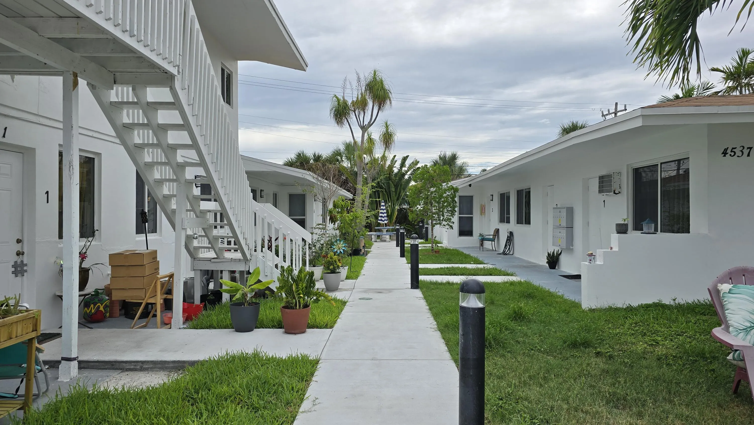 4533 Poinciana Street #4
