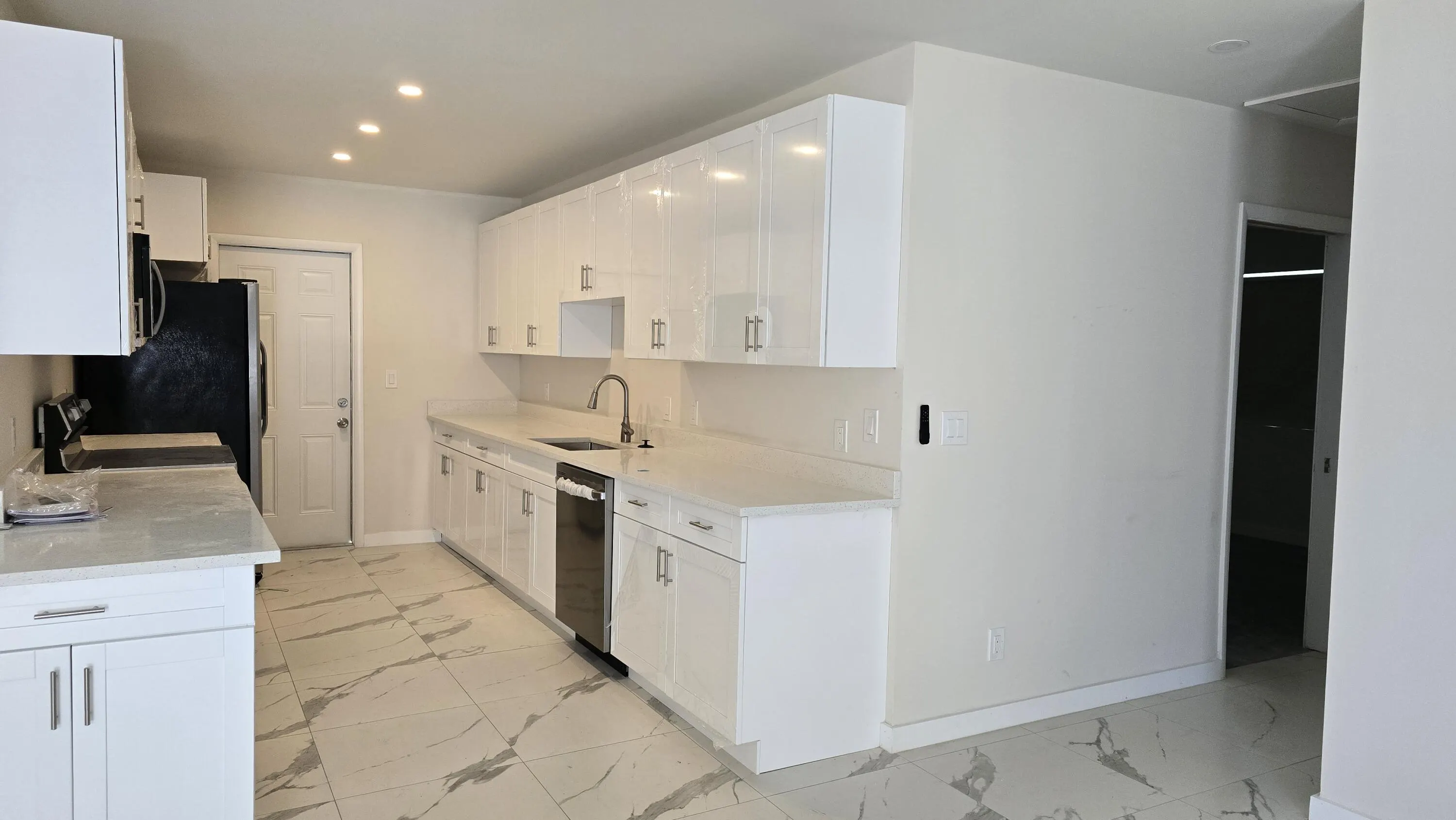 4533 Poinciana Street #4
