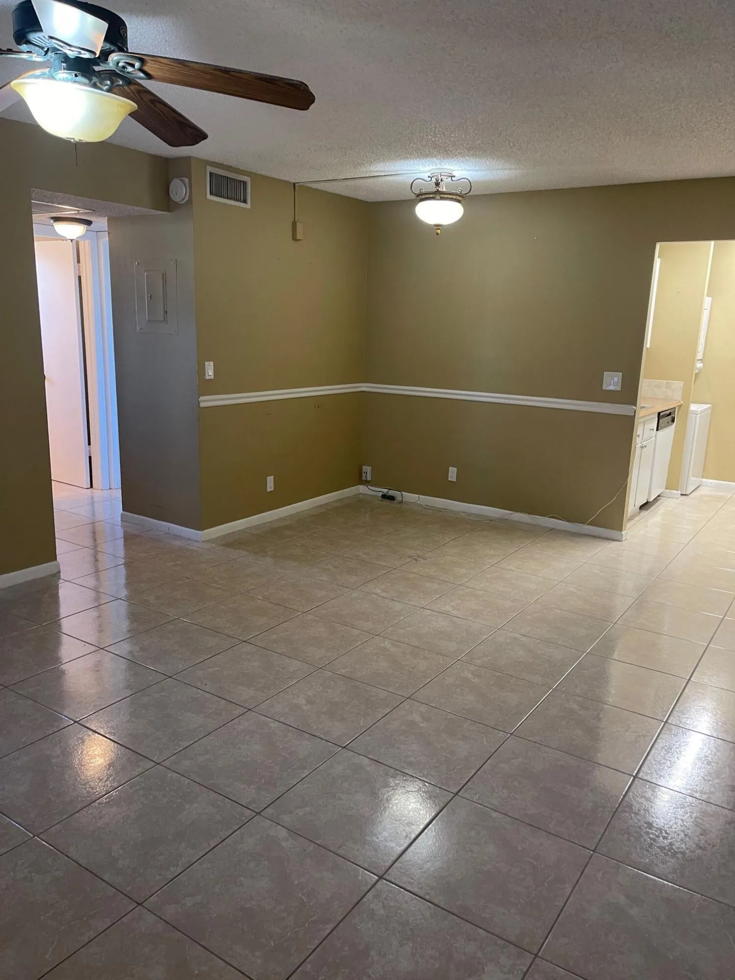 10128 TWIN LAKES Drive #11-H