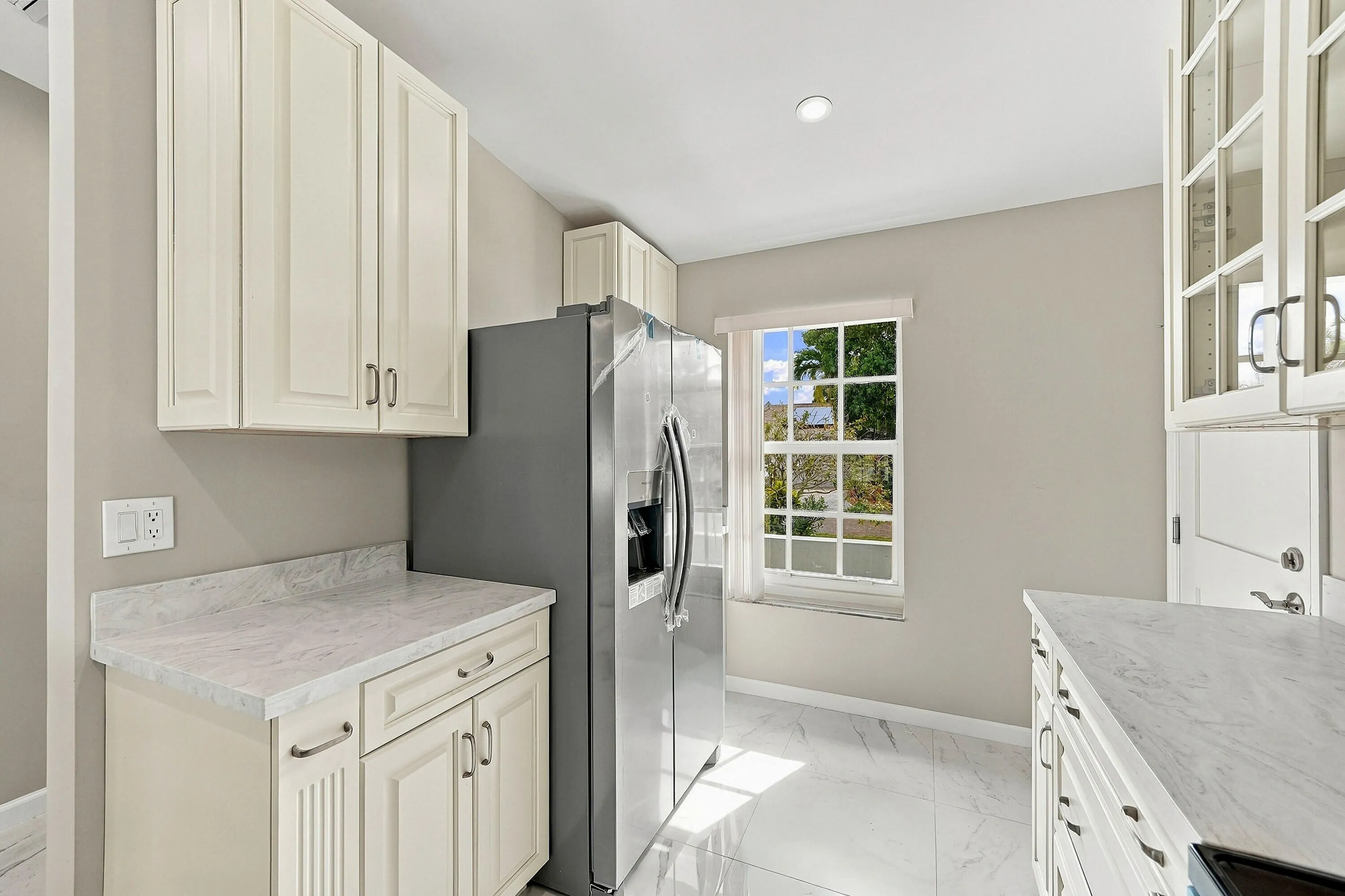 300 E LAKEWOOD Circle E #B