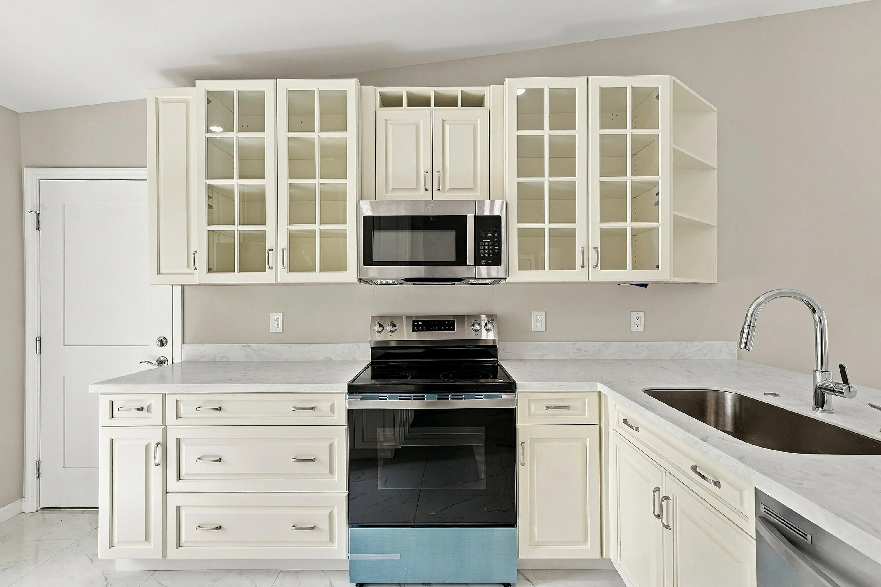 300 E LAKEWOOD Circle E #B
