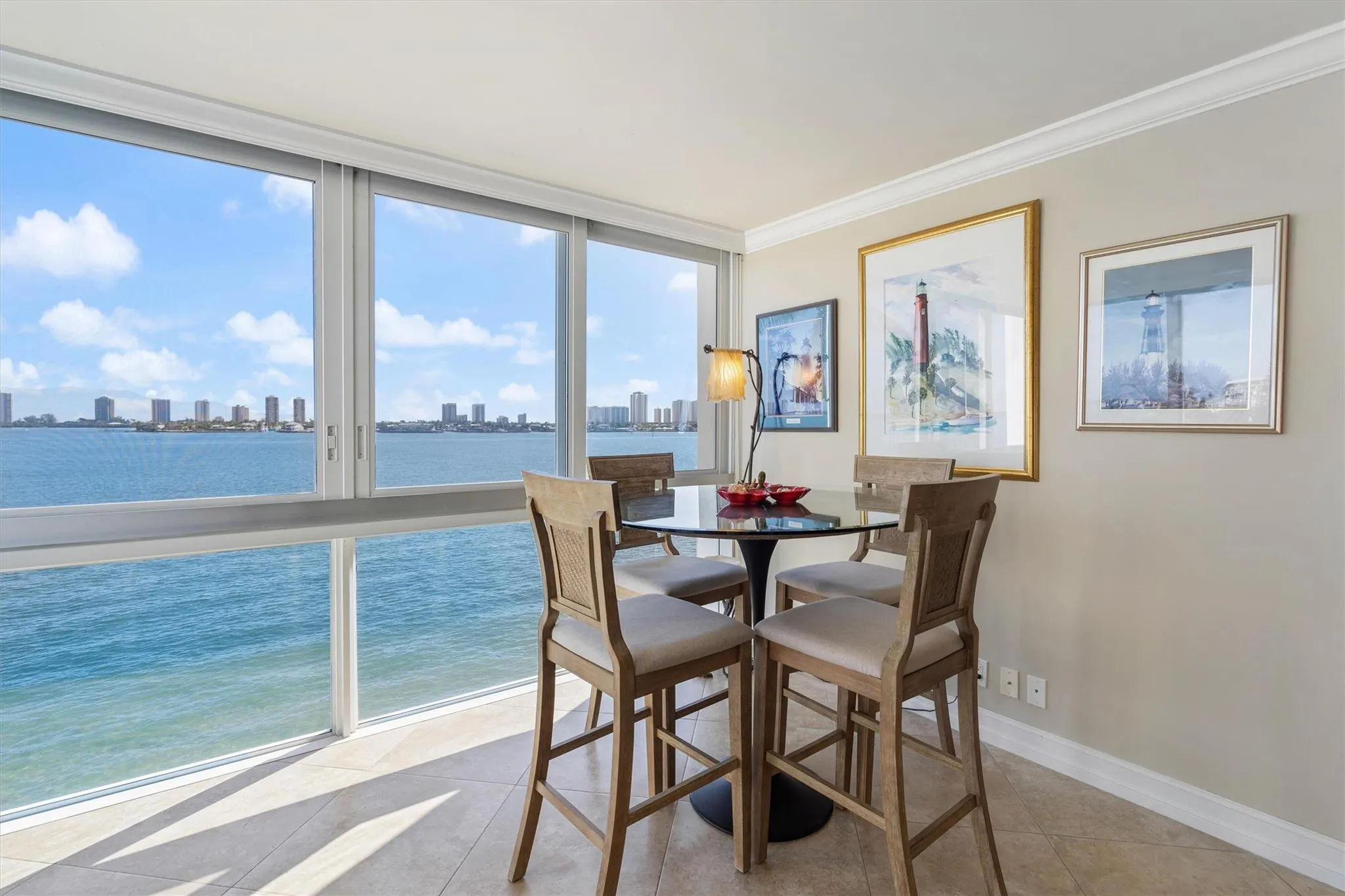 301 LAKE SHORE Drive #501