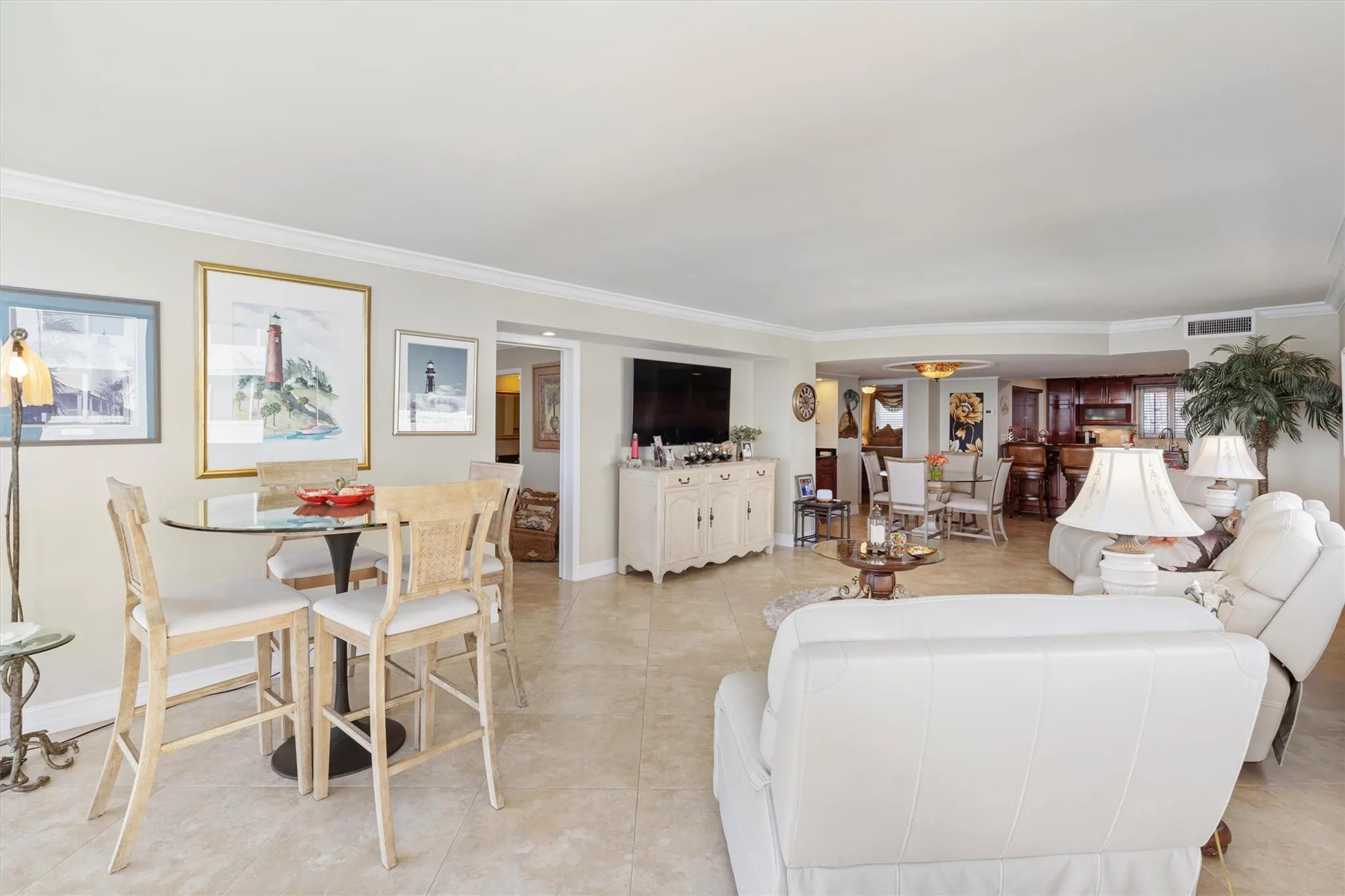 301 LAKE SHORE Drive #501