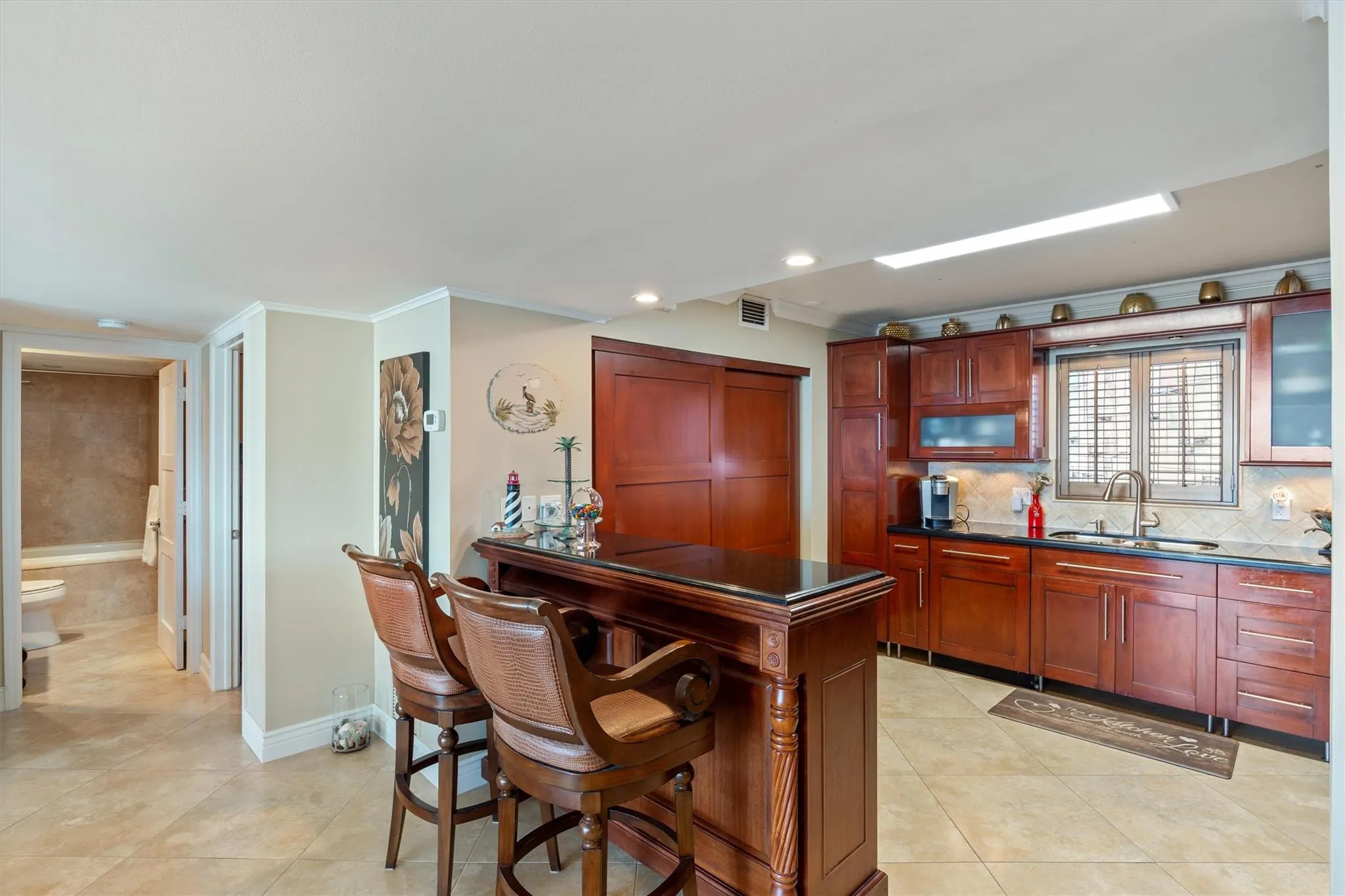 301 LAKE SHORE Drive #501