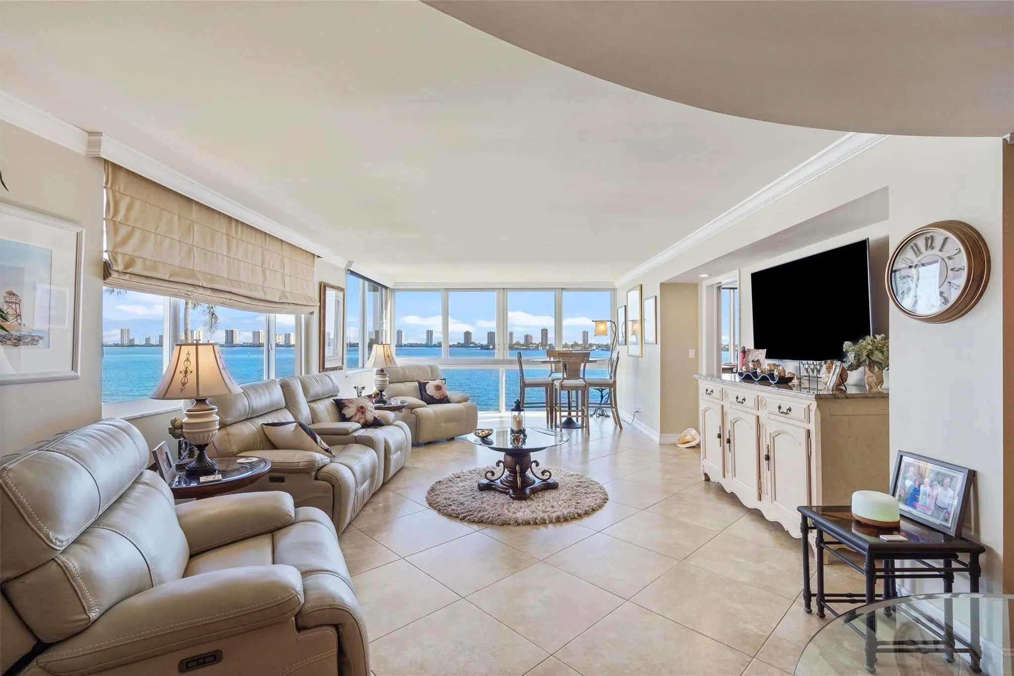 301 LAKE SHORE Drive #501