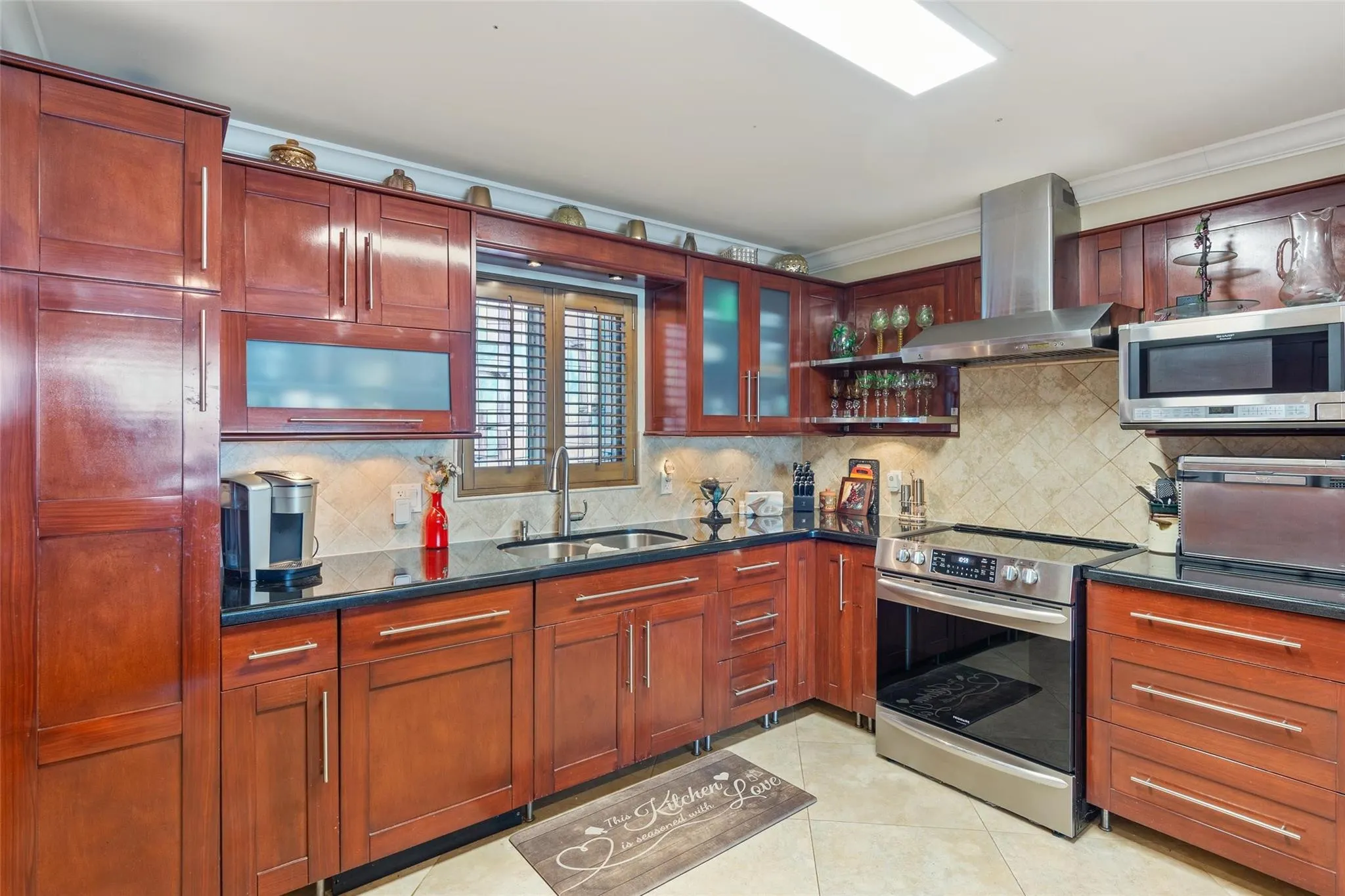 301 LAKE SHORE Drive #501