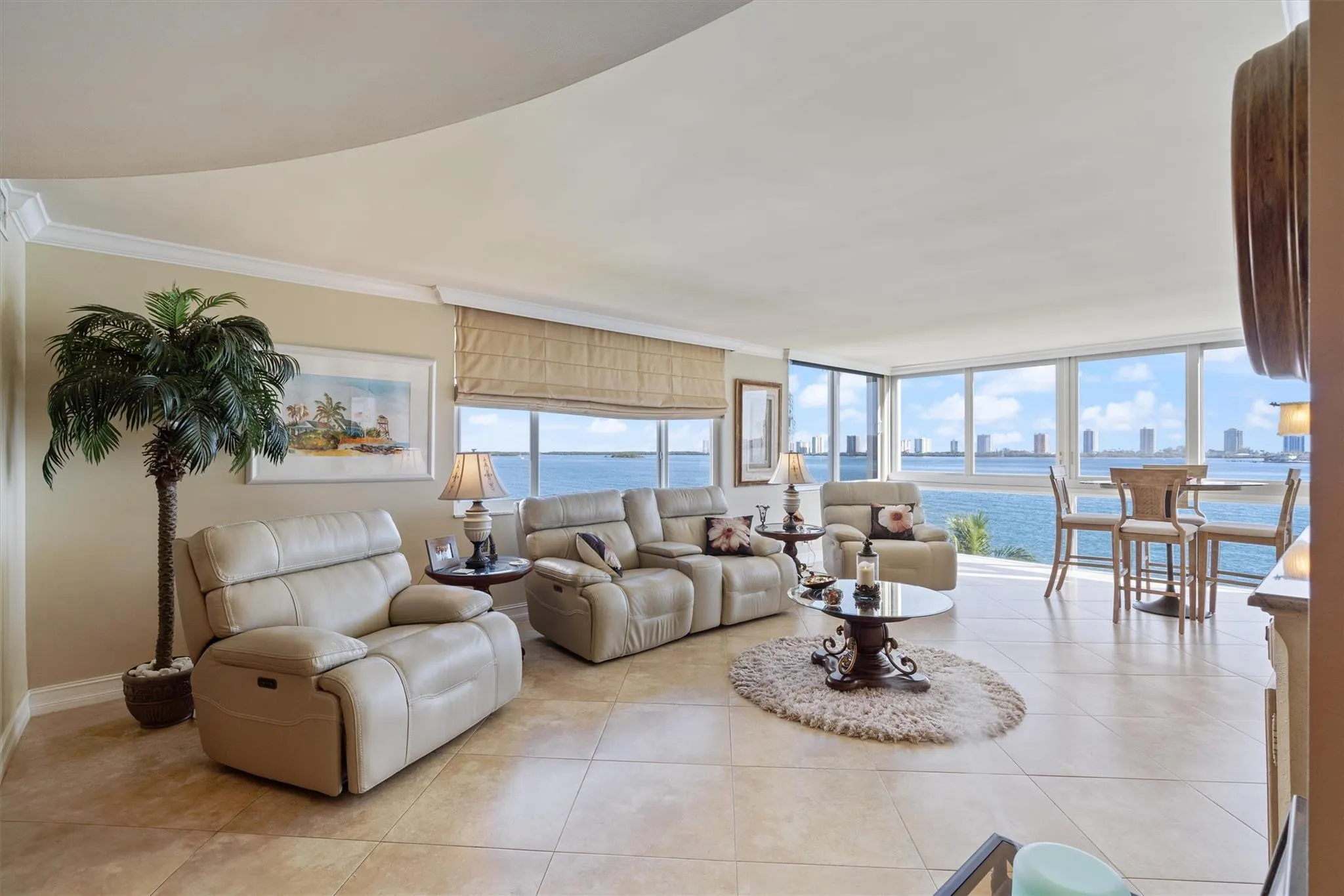301 LAKE SHORE Drive #501