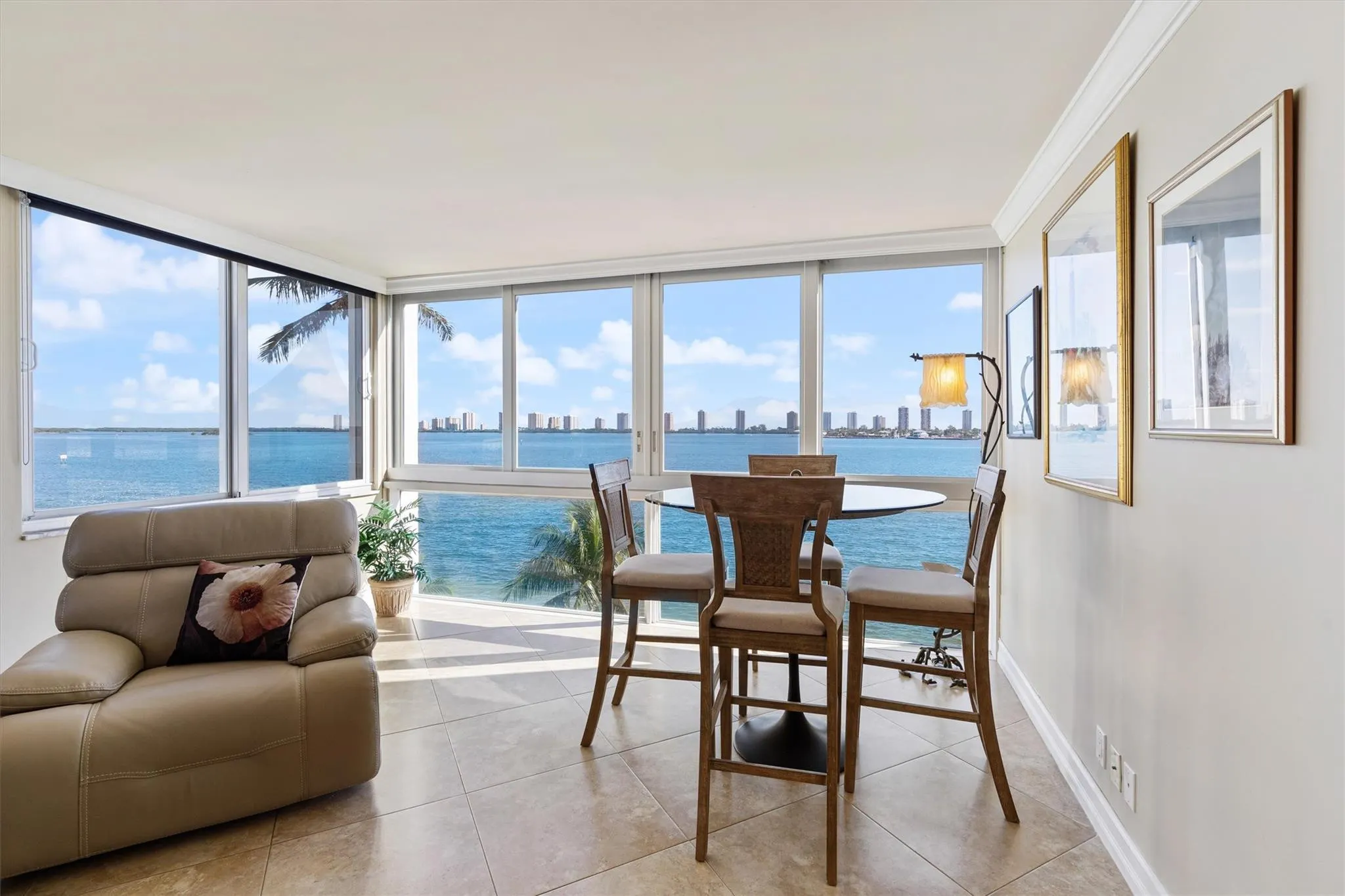 301 LAKE SHORE Drive #501