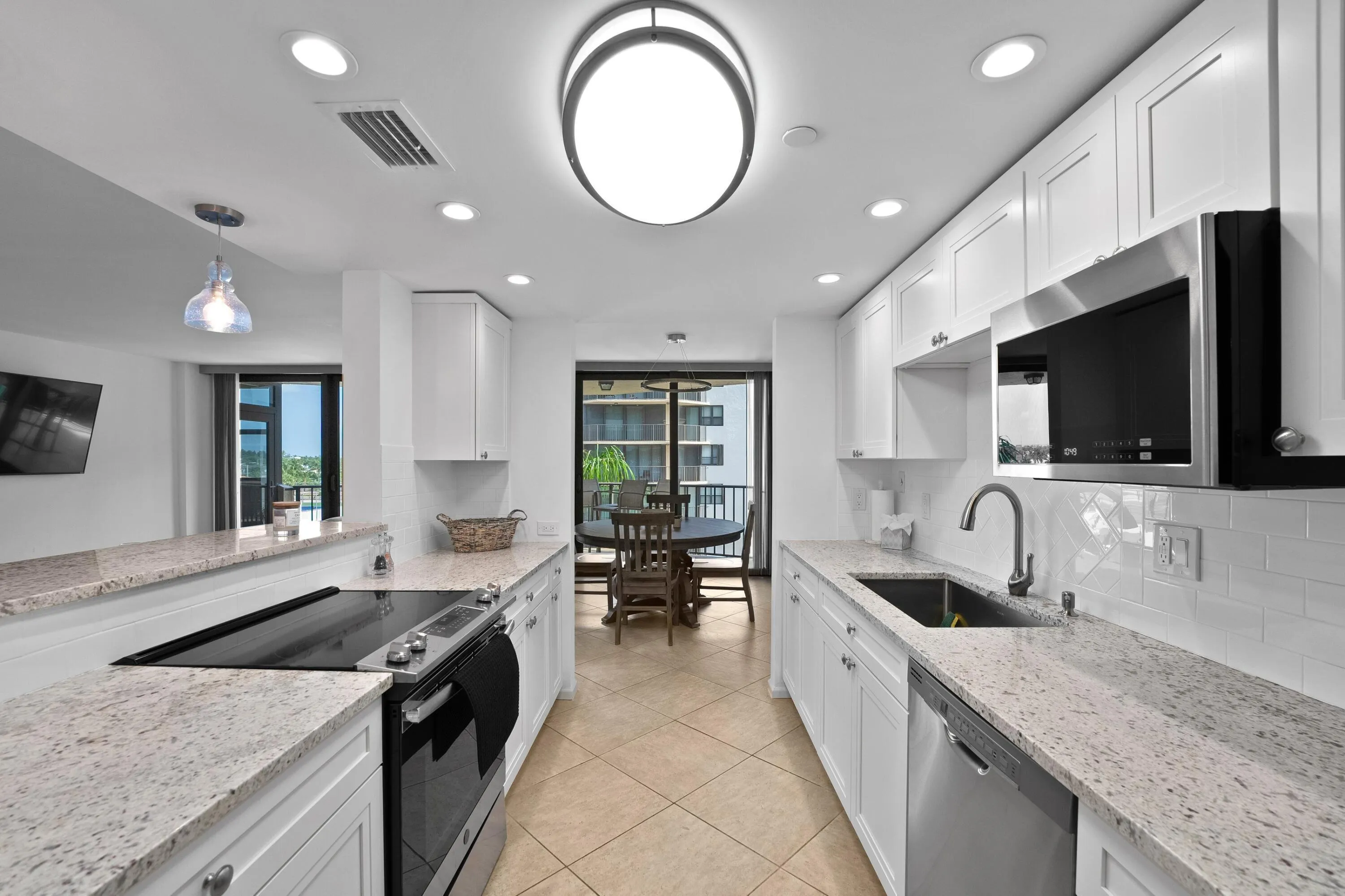 859 JEFFERY Street #512