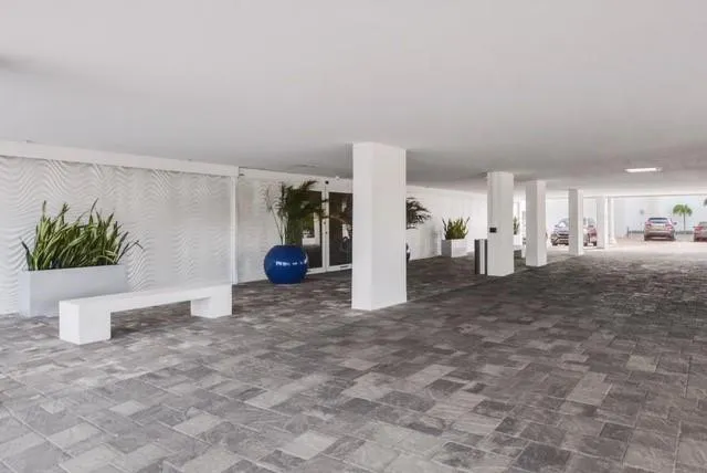 3750 GALT OCEAN Drive #410