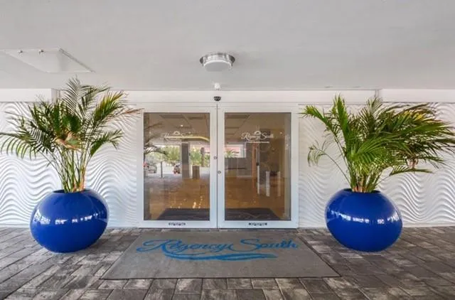 3750 GALT OCEAN Drive #410