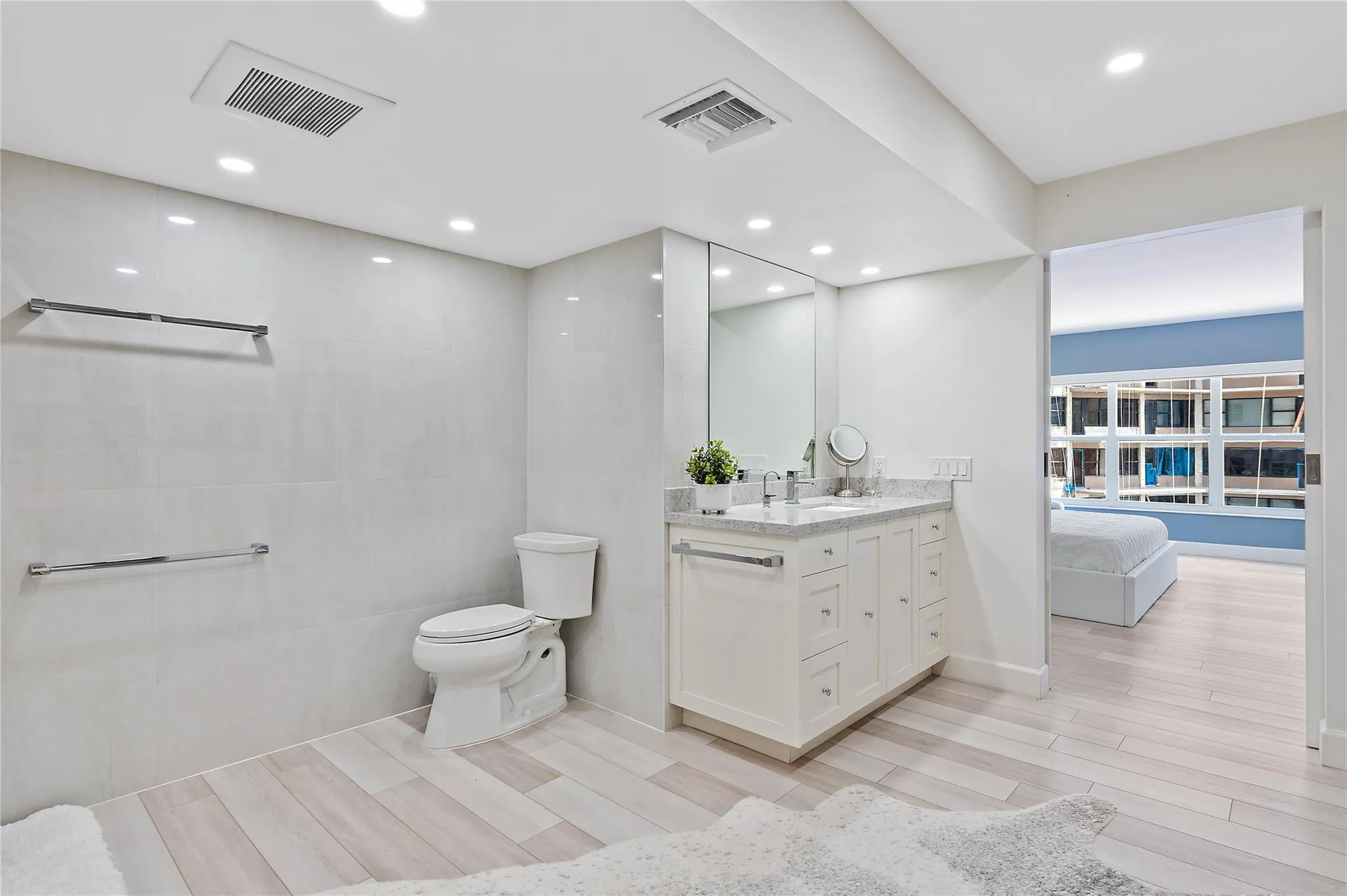 3750 GALT OCEAN Drive #410