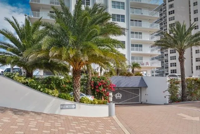 3750 GALT OCEAN Drive #410