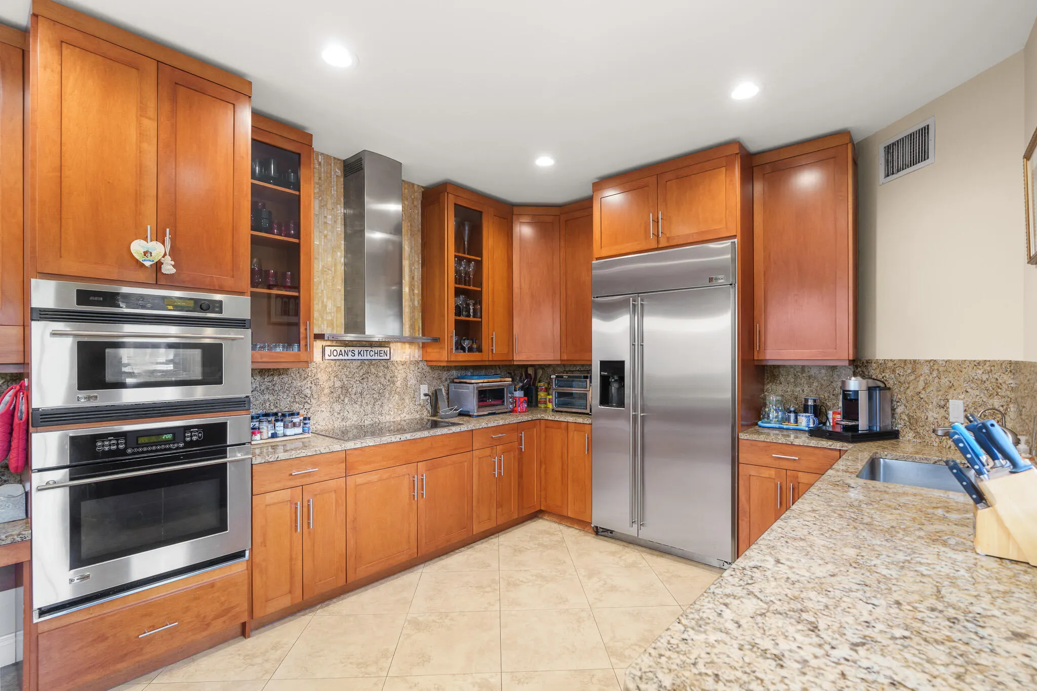 23381 BUTTERFLY PALM Court