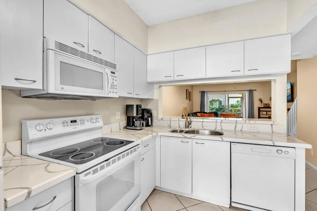 5464 JUBILEE Way #221