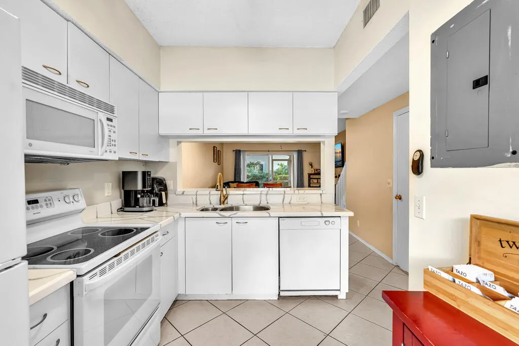 5464 JUBILEE Way #221