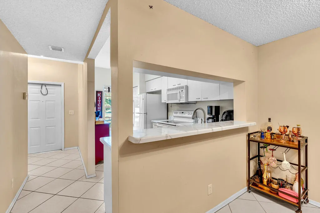 5464 JUBILEE Way #221
